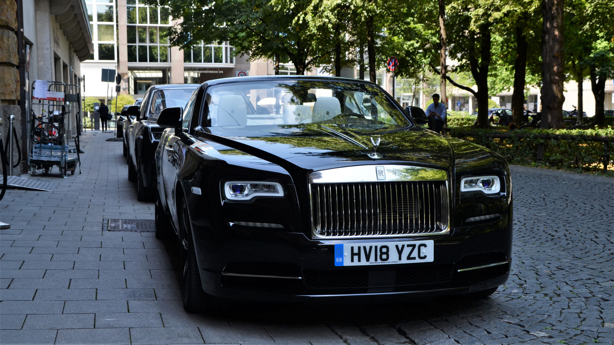 Rolls Royce Dawn - HV18YZC (GB)