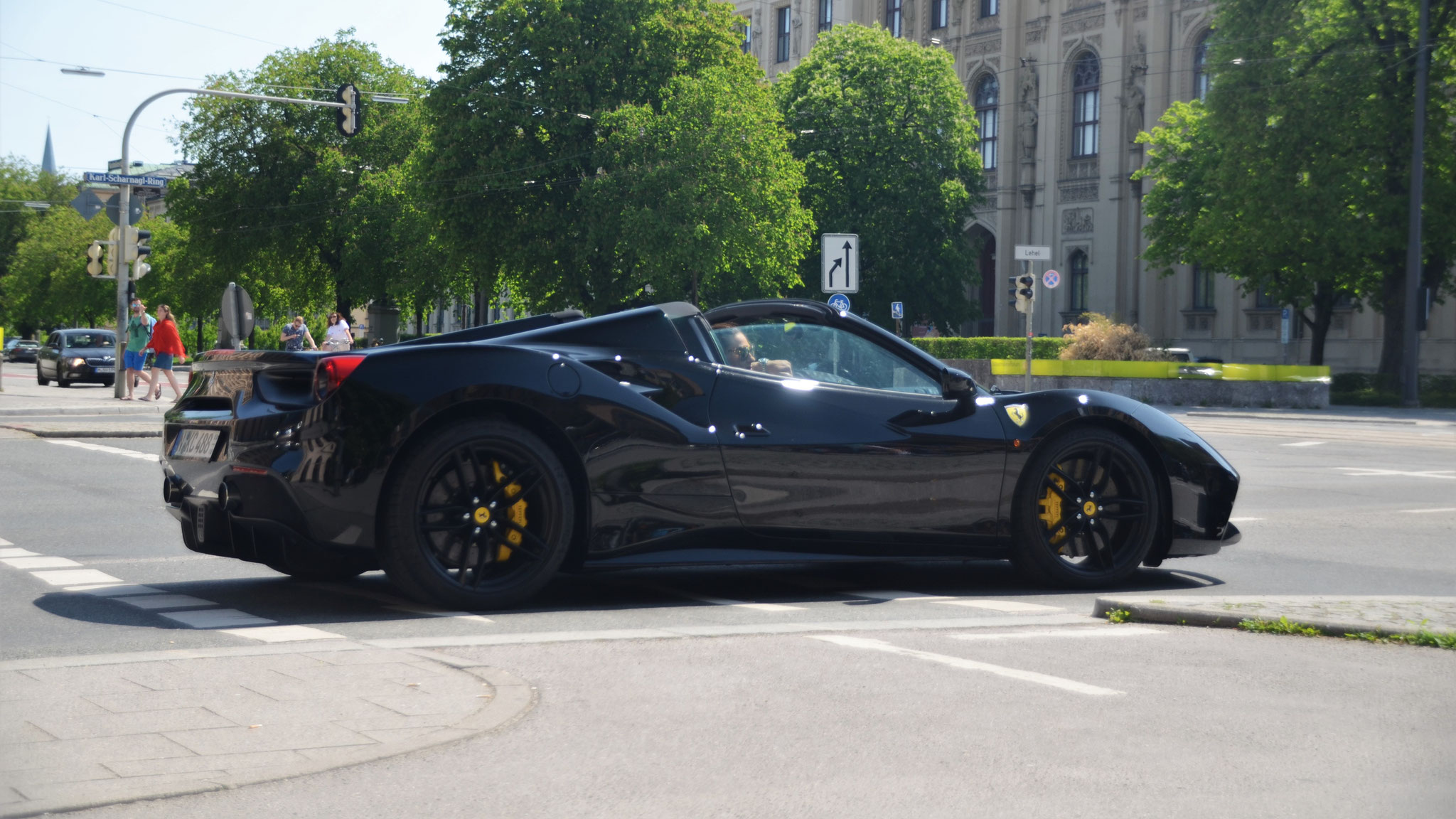 Ferrari 488 Spider - N-KC488