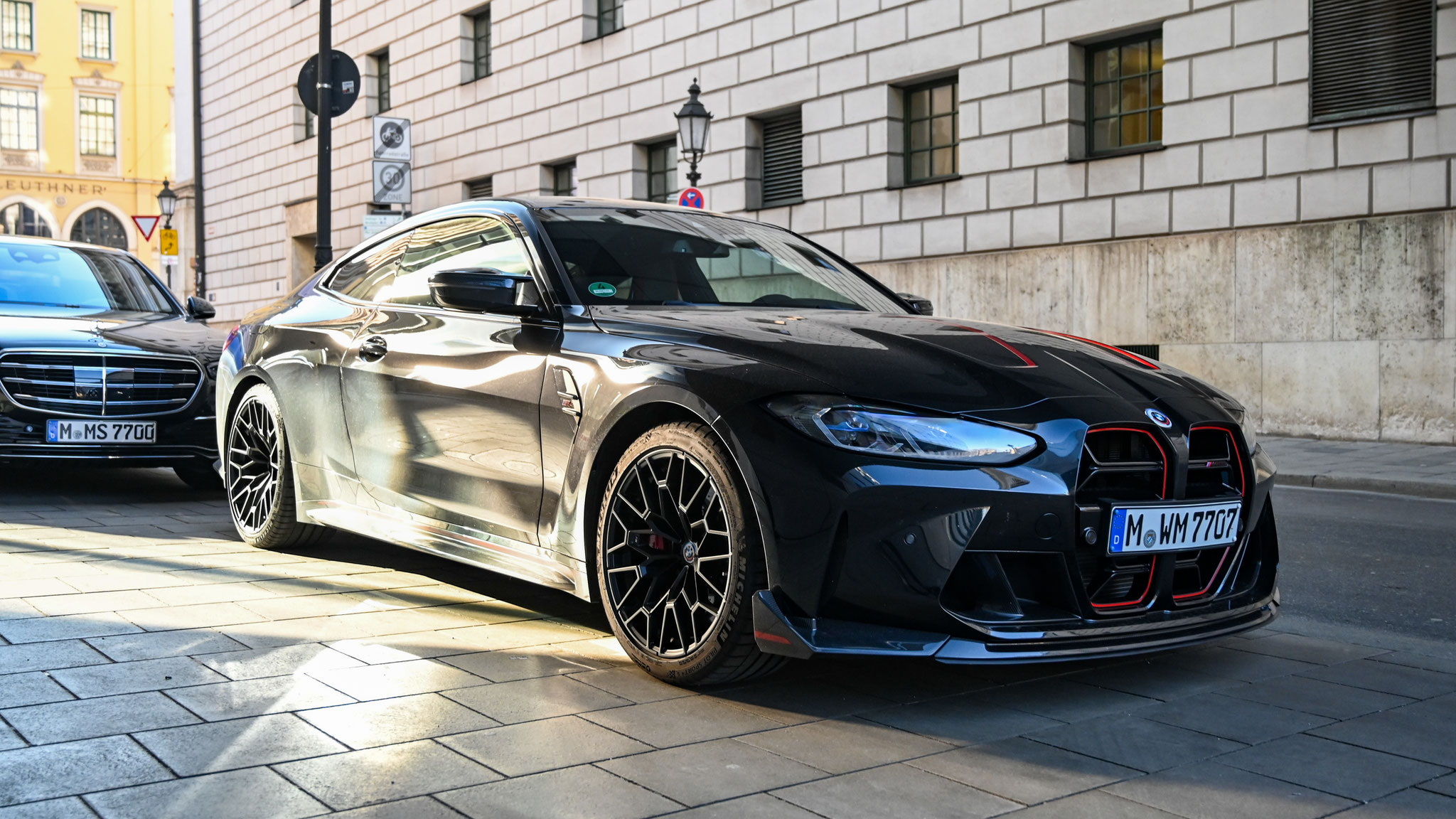 BMW M4 CSL - M-WM7707