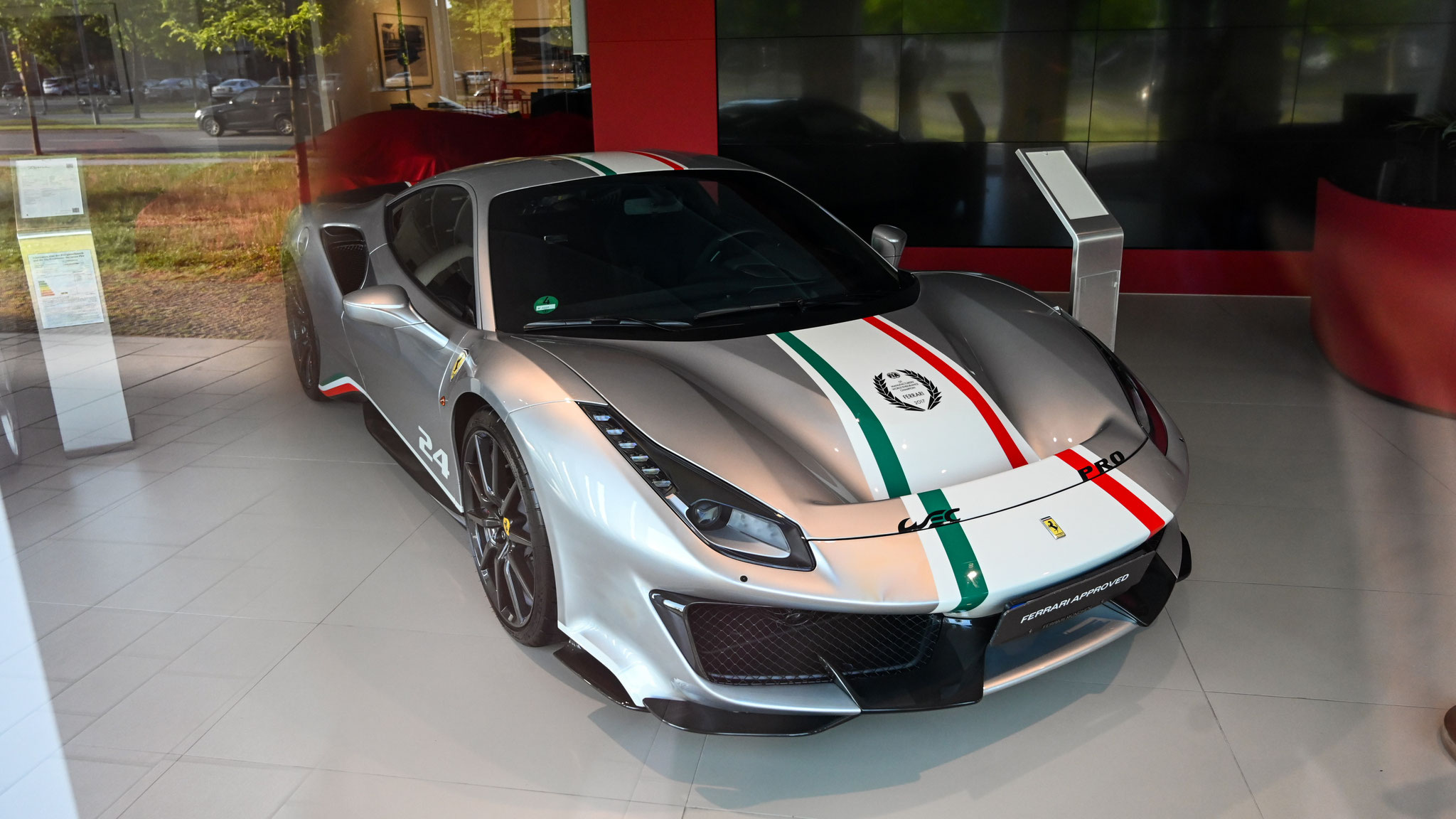 Ferrari 488 Pista - M-AD55