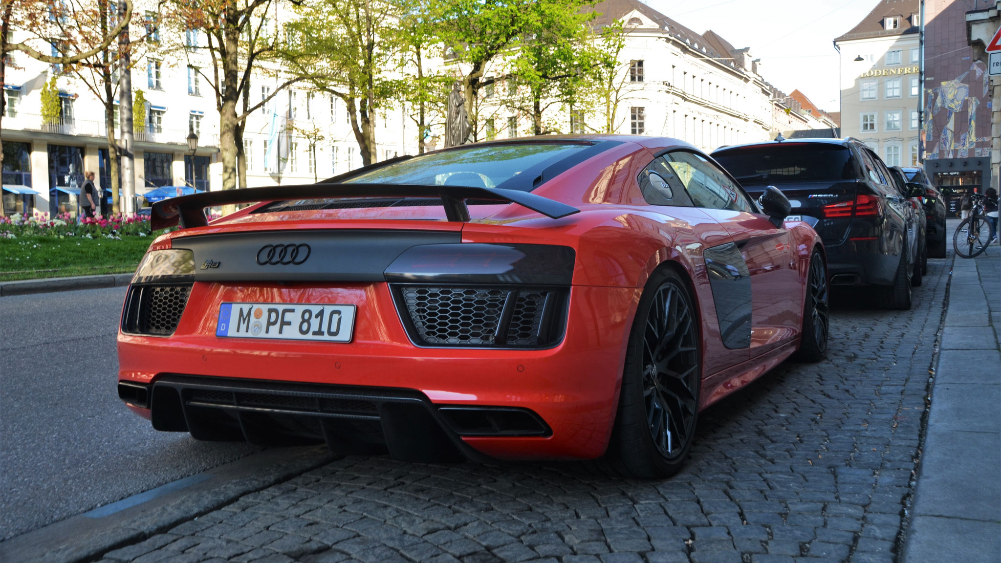 Audi R8 V10 - M-PF810