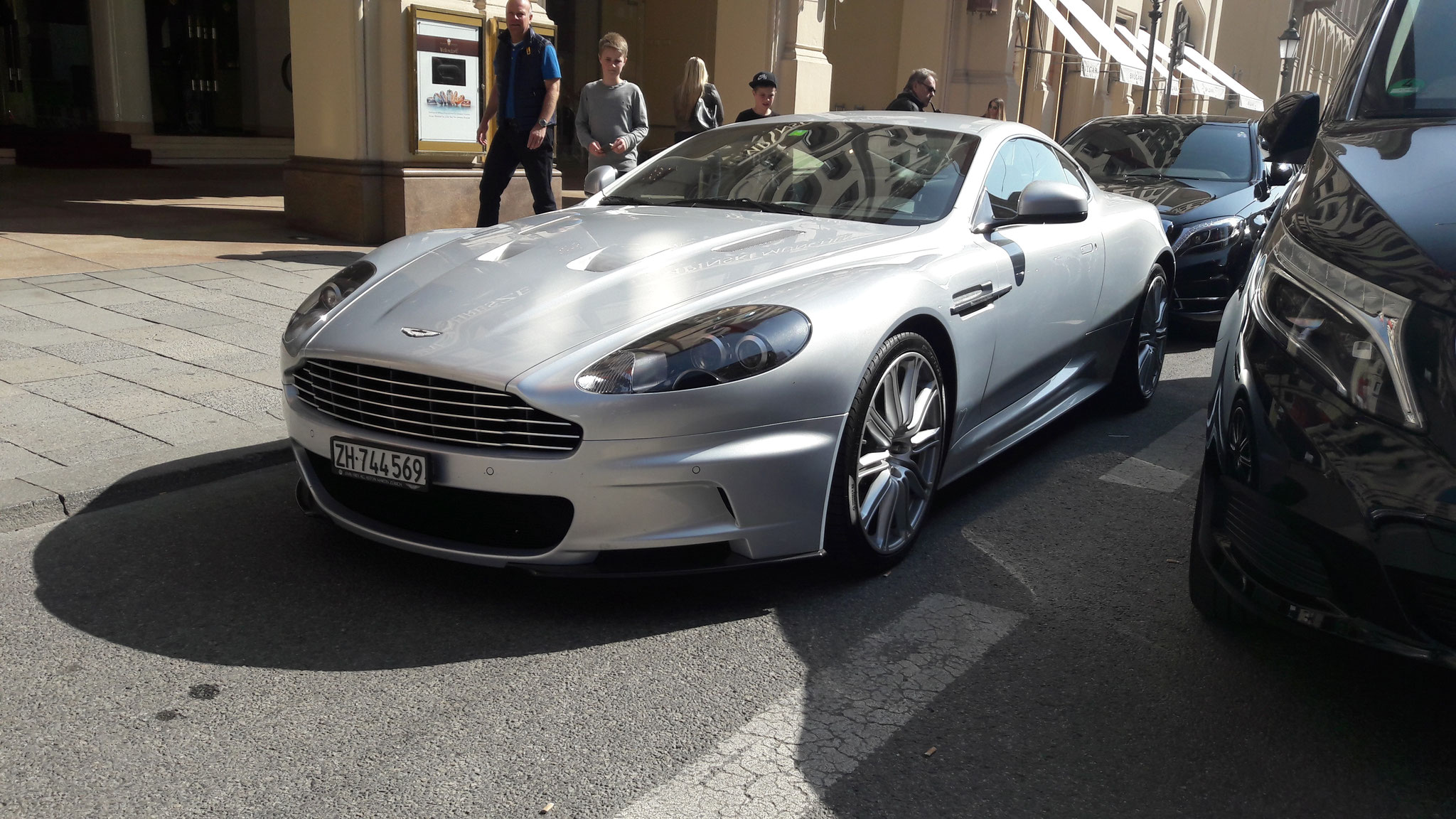 Aston Martin DBS - ZH744569 (CH)