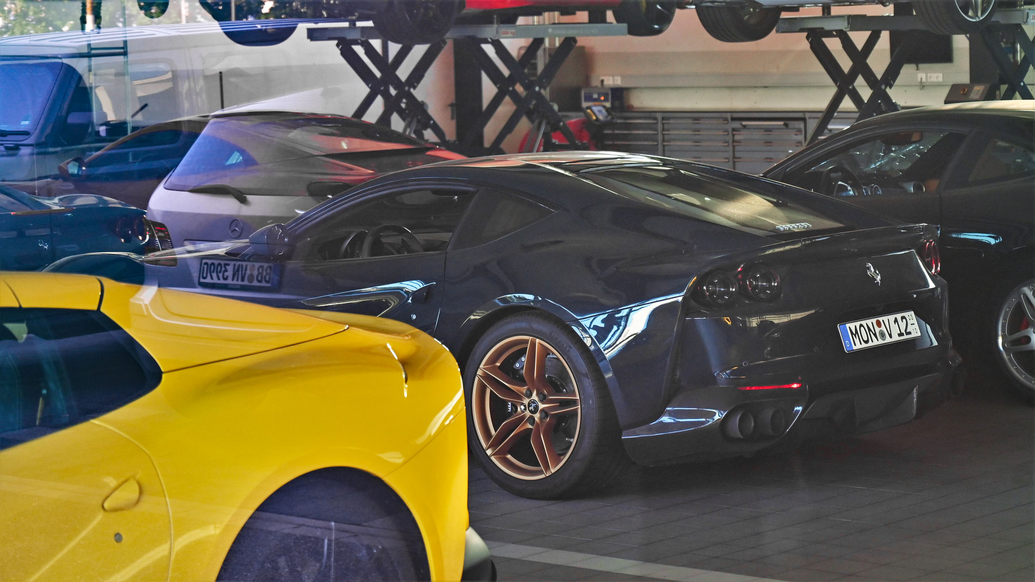 Ferrari 812 Superfast - MON-V12