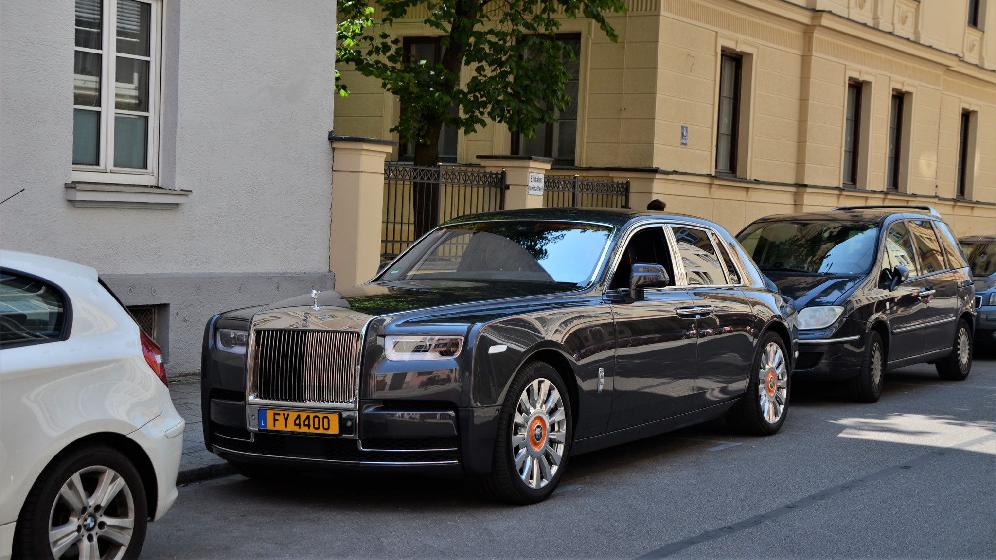 Rolls Royce Phantom - FY4400 (LUX)