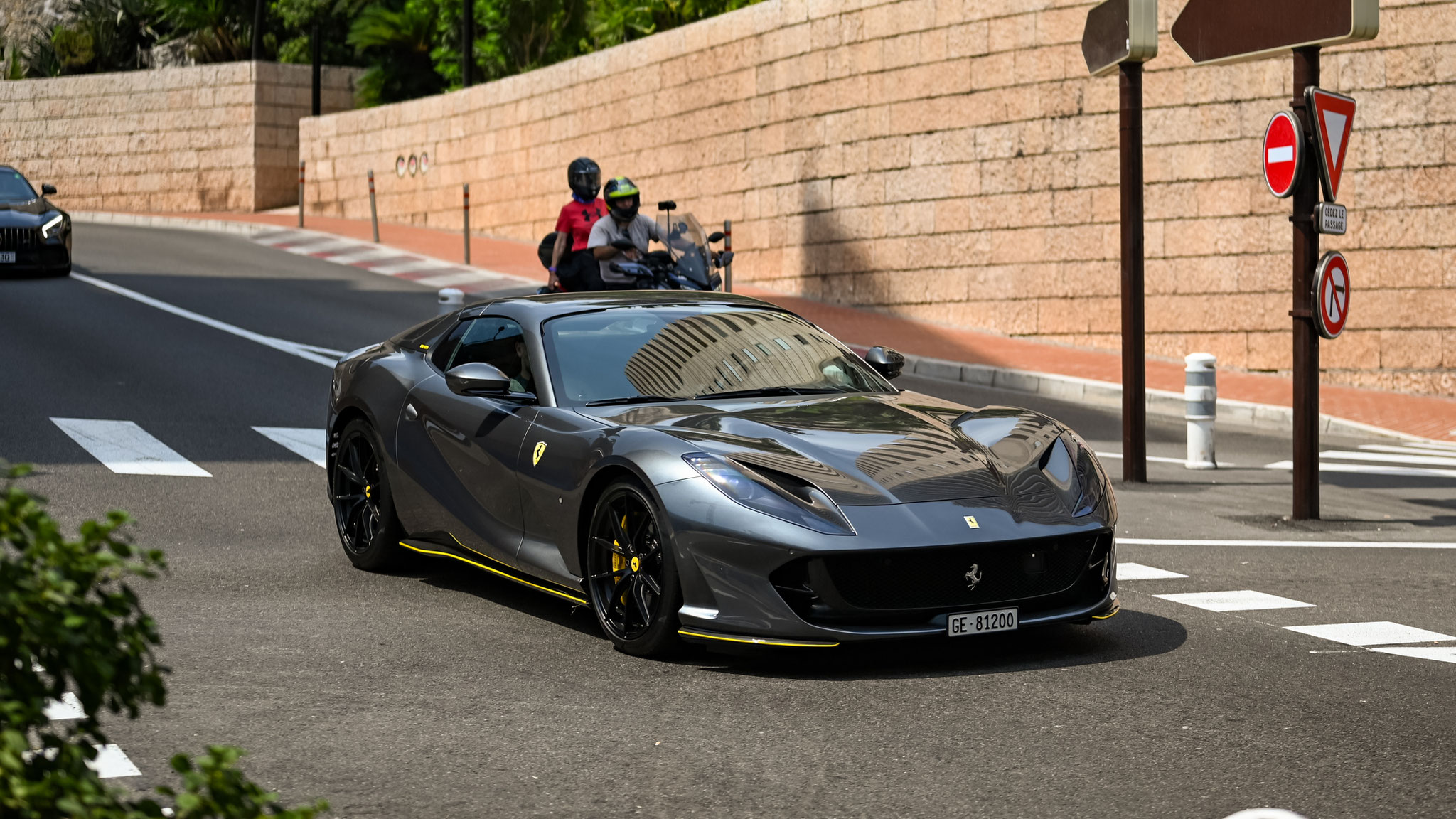 Ferrari 812 GTS - GE81200 (CH)