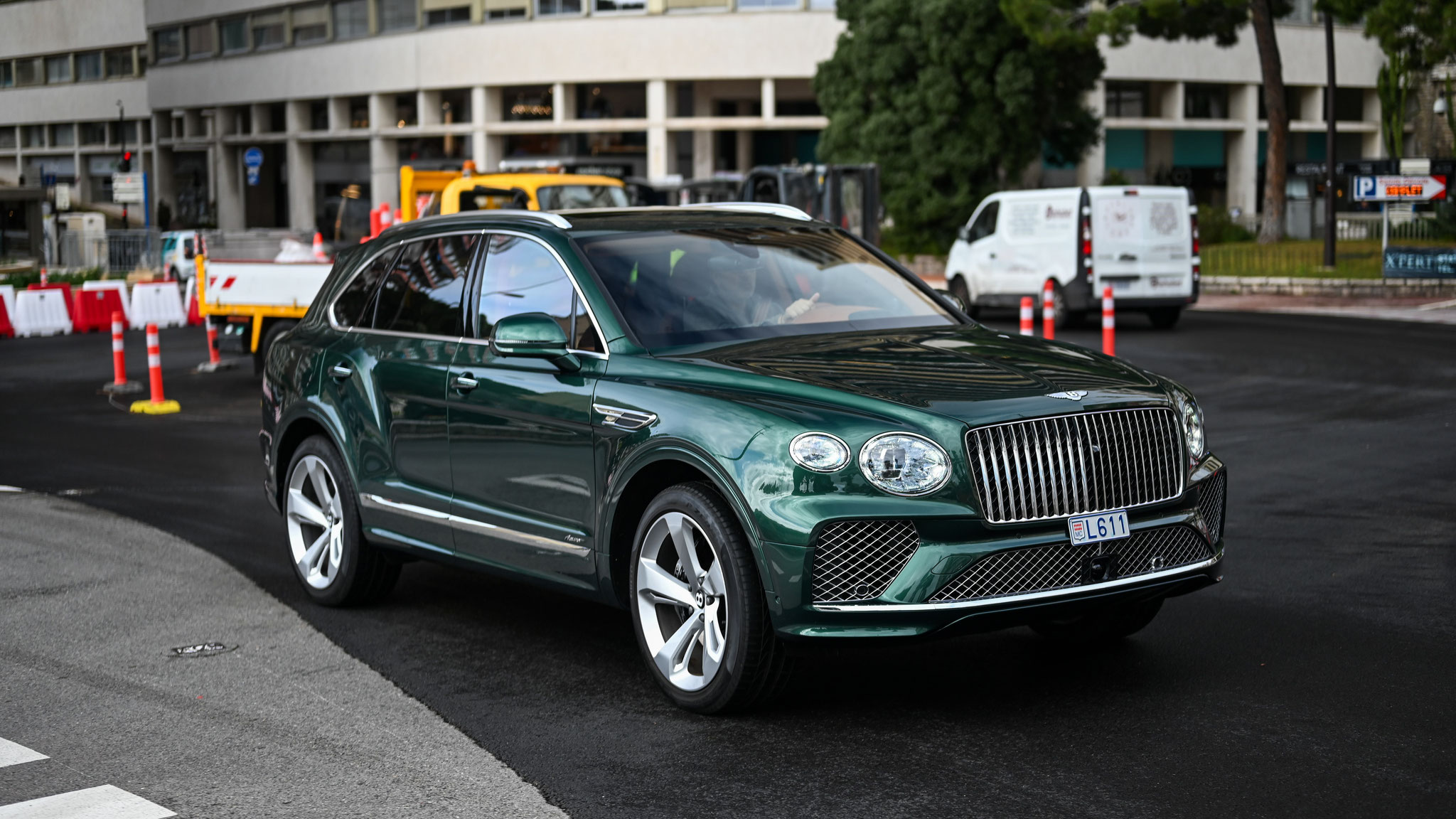 Bentley Bentayga - L611 (MC)
