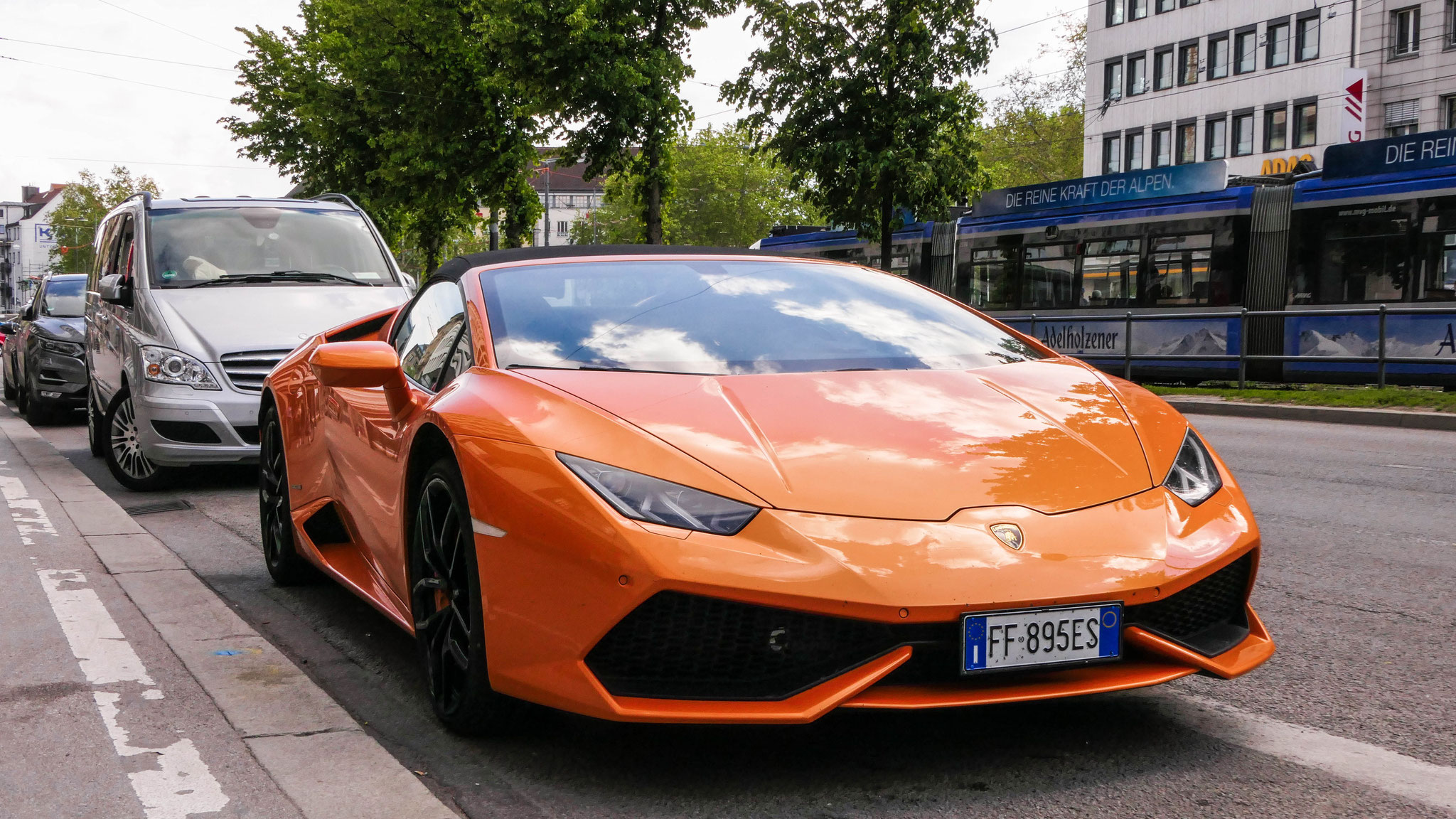 Lamborghini Huracan Spyder - FF895ES (ITA)