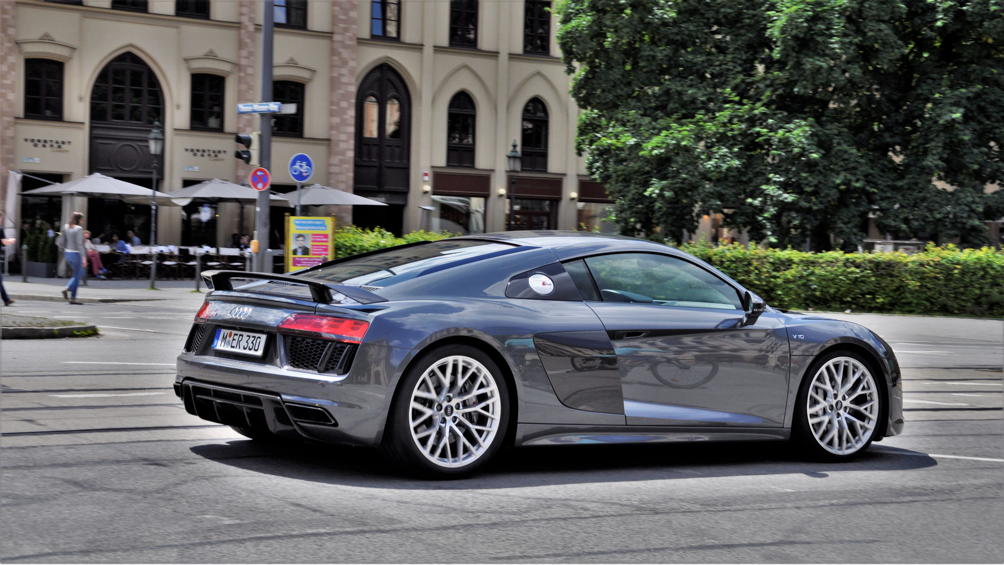 Audi R8 V10 - M-ER330