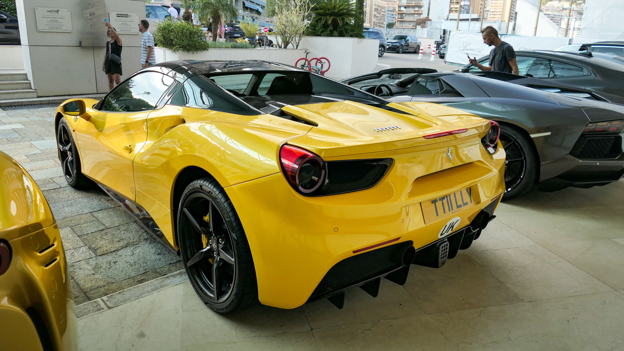 Ferrari 488 Spider - TT11LLY (GB)