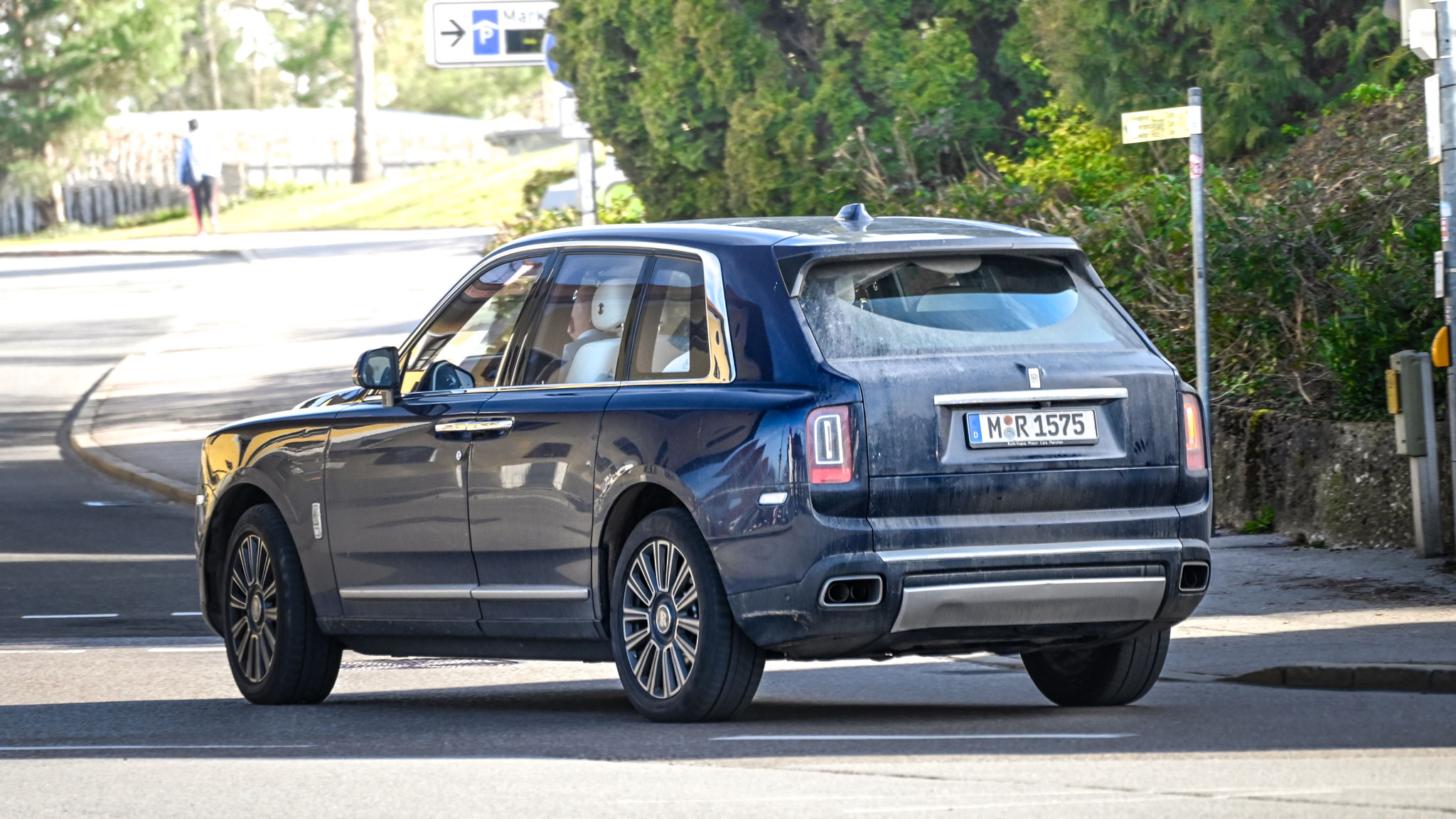 Rolls Royce Cullinan - M-R1575