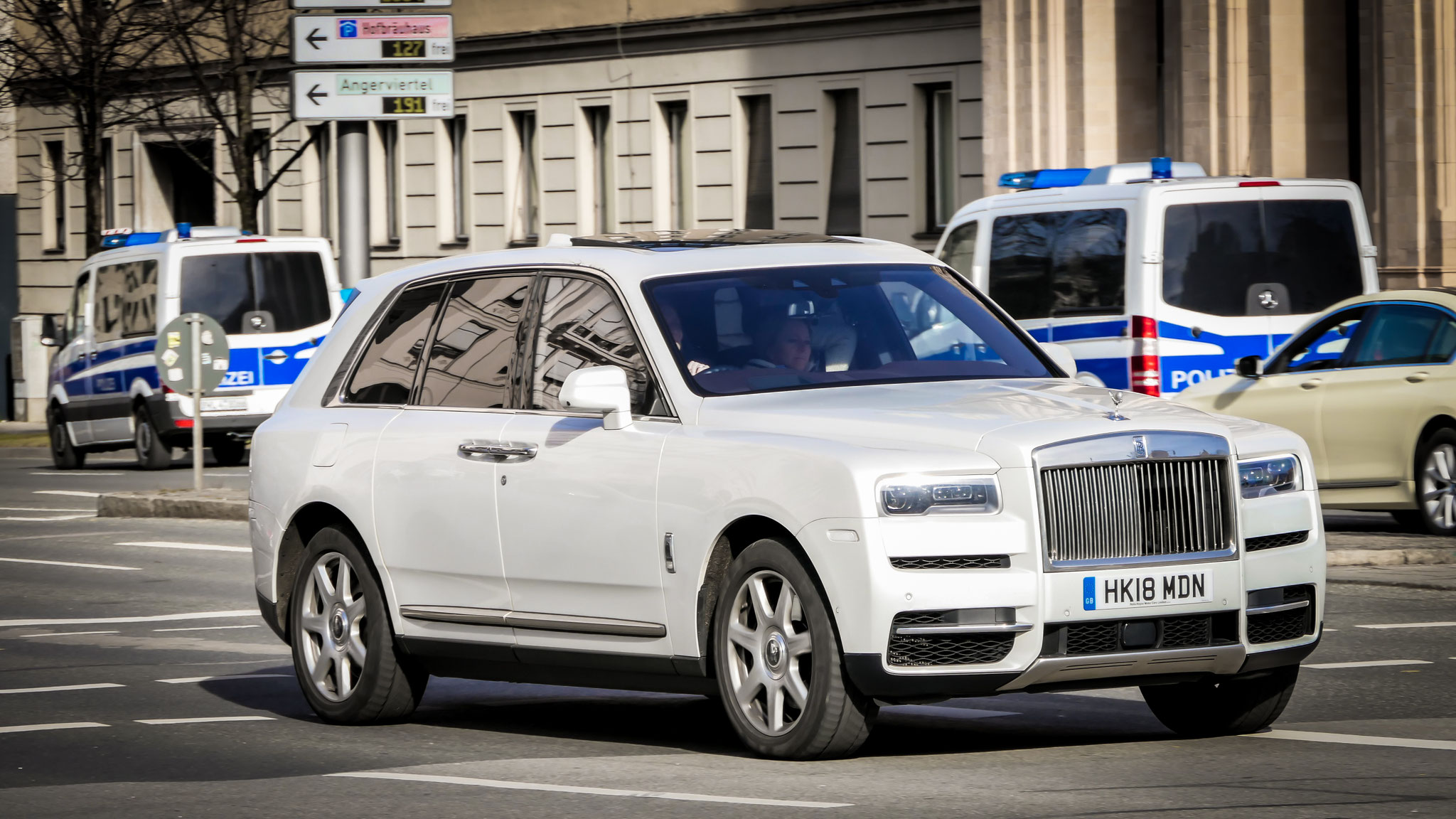 Rolls Royce Cullinan - HK18MDN (GB)