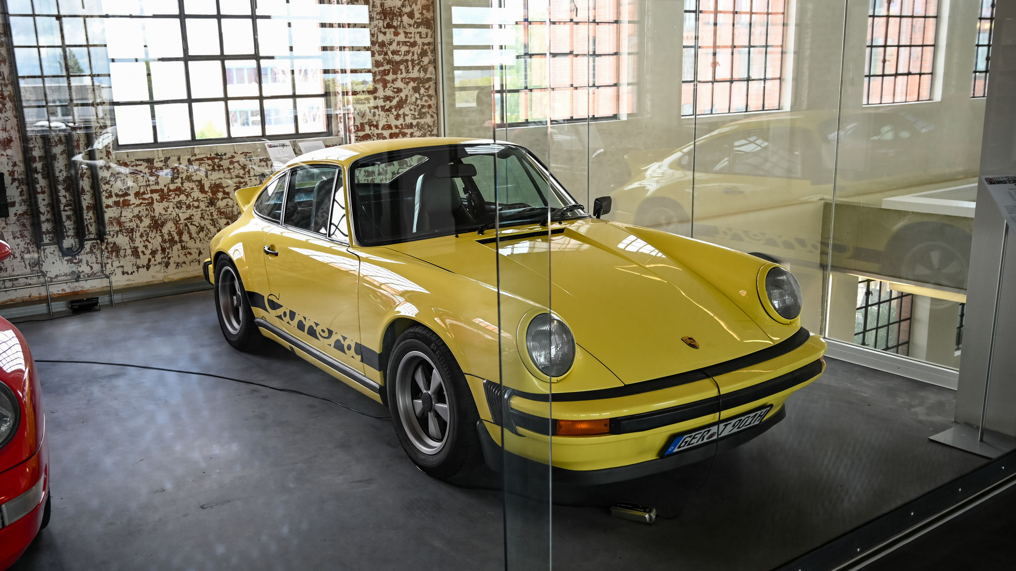 Porsche 911 Carrera 2.7 RS - GER-T901H