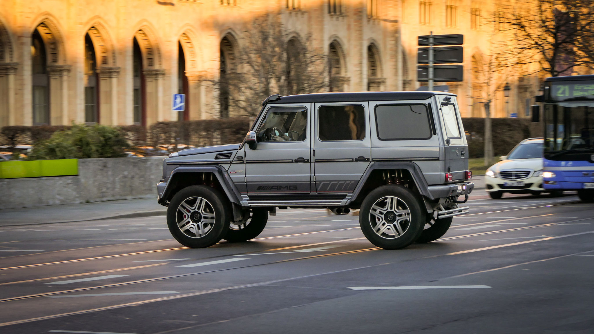 Mercedes G500 4x4² - M-TS350