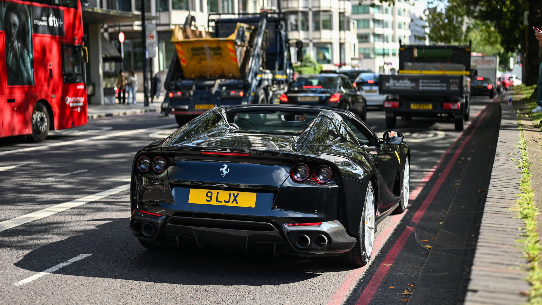 Ferrari 812 GTS - 9LJX (GB)