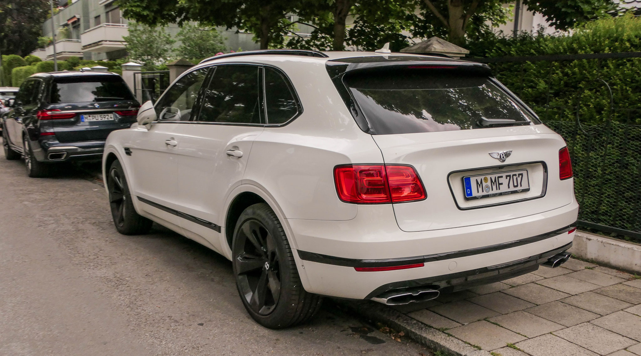 Bentley Bentayga - M-MF707