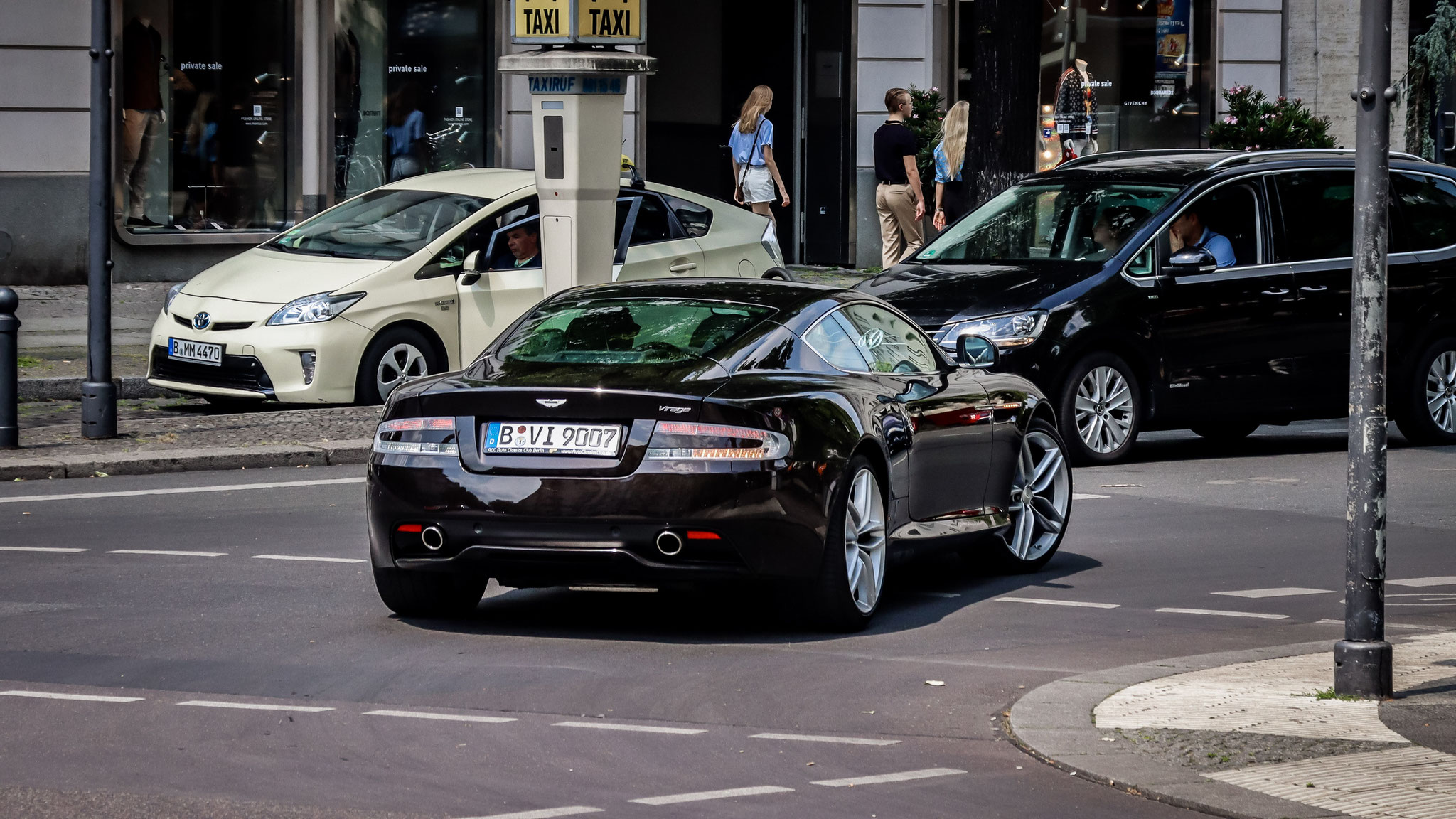 Aston Martin DB9 GT Coupé - B-VI9007