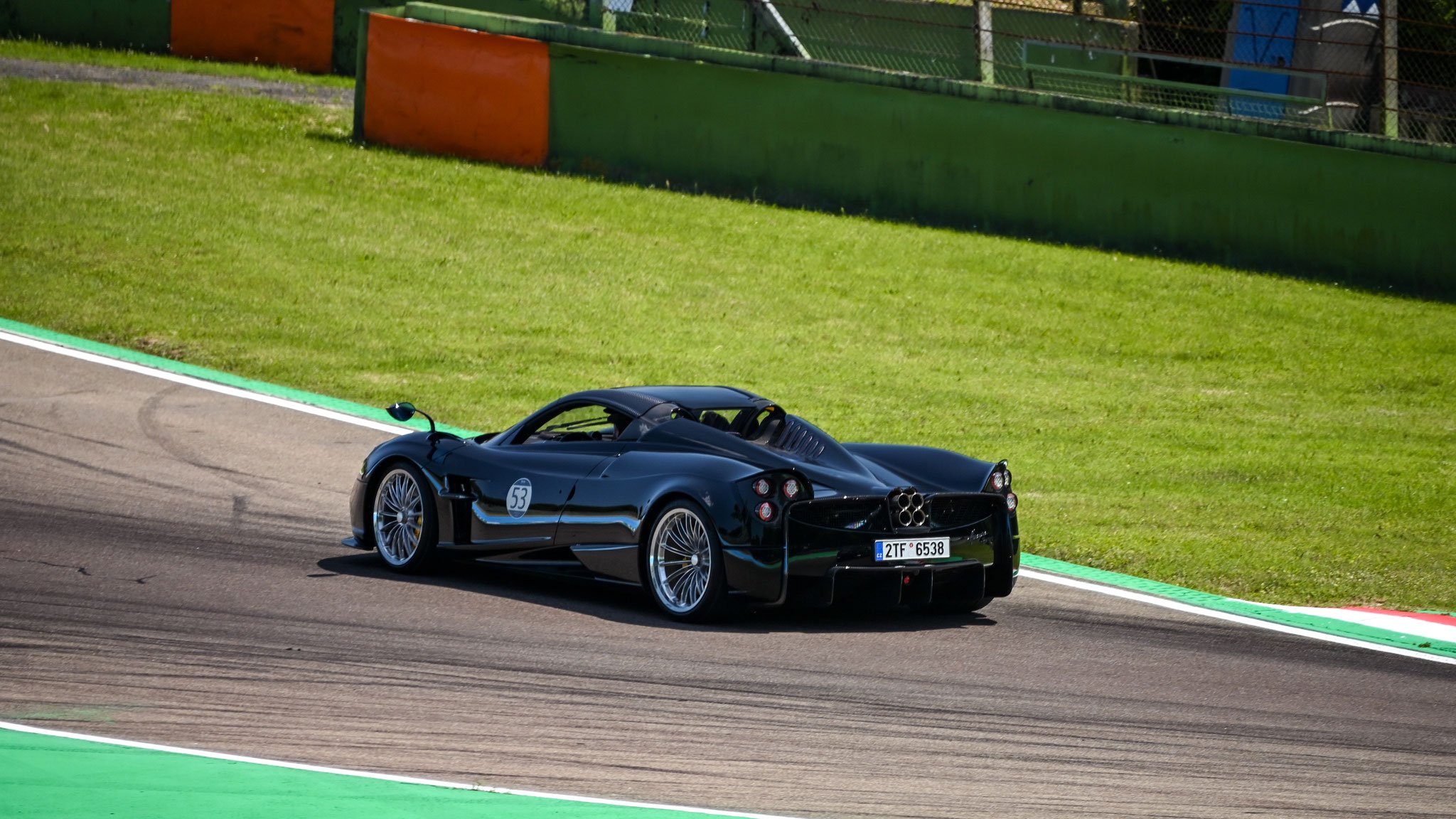 Pagani Huayra Roadster - 2TF6538 (CZ)