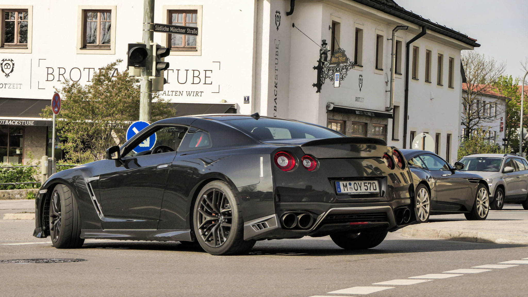 Nissan GTR - M-OY570