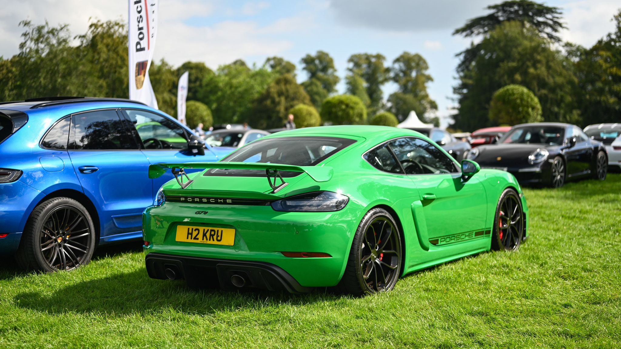 Porsche Cayman GT4 - H2KRU (GB)