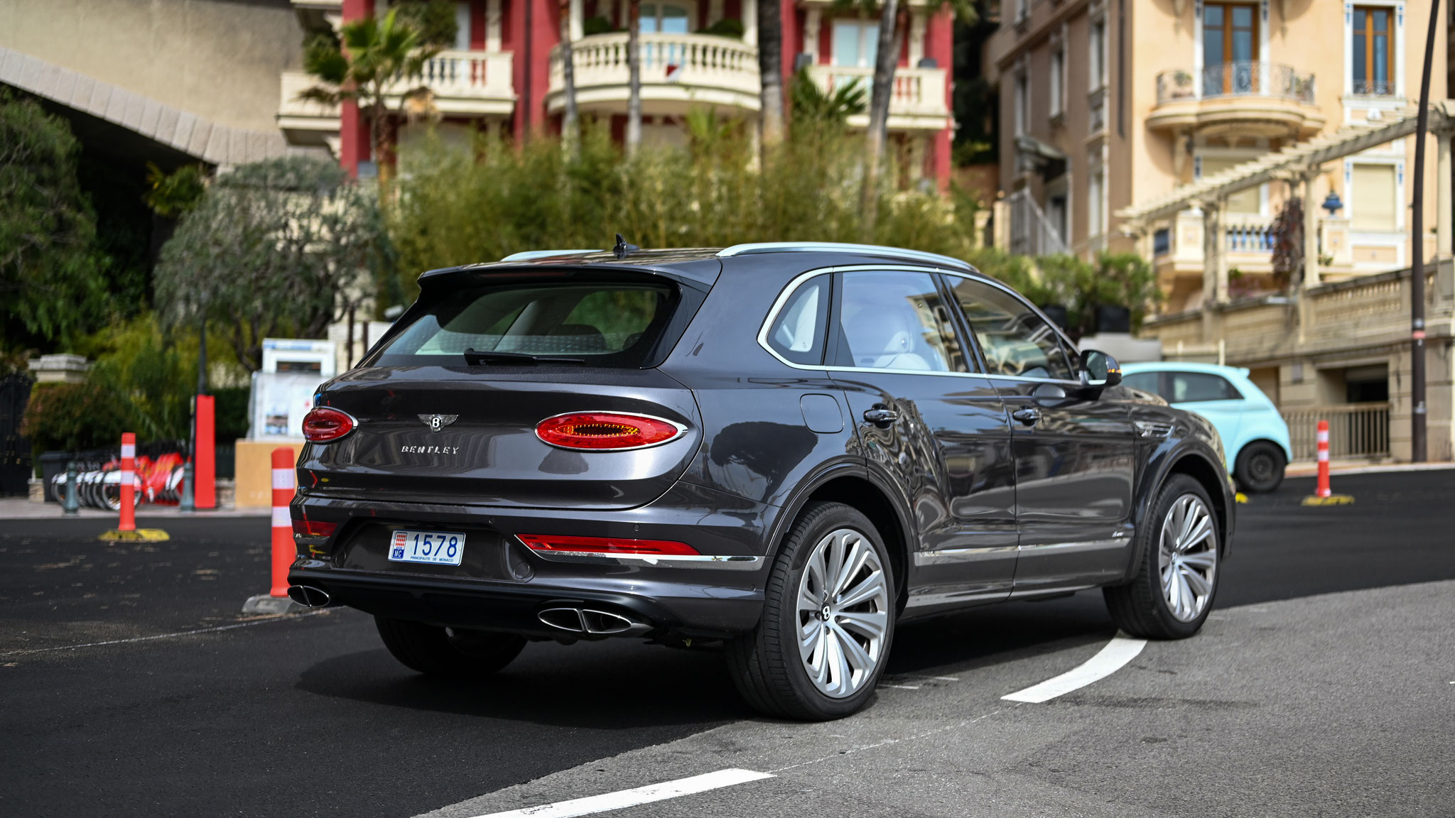 Bentley Bentayga EWB - 1578 (MC)