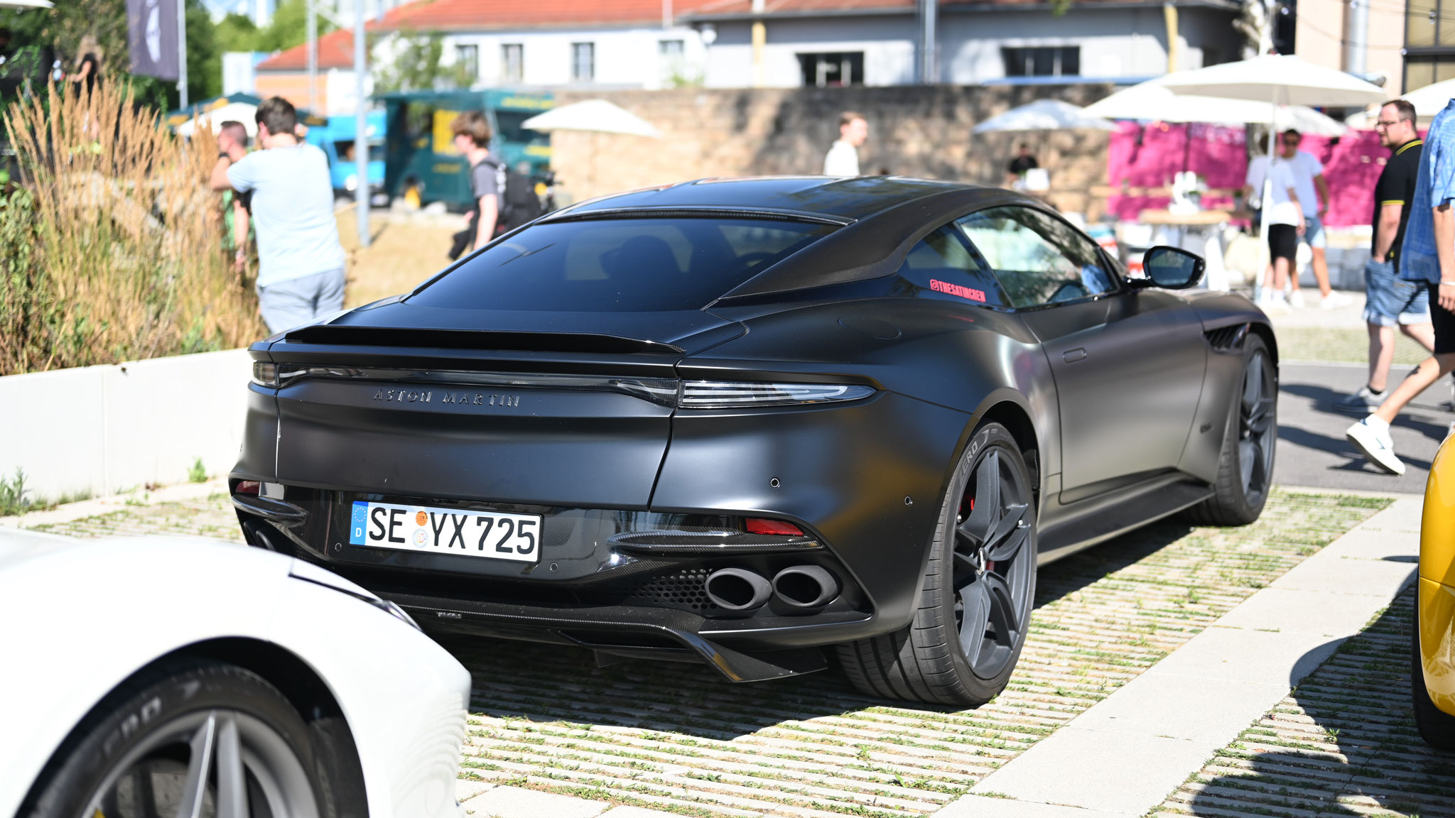 Aston Martin DBS Superleggera - SE-YX725
