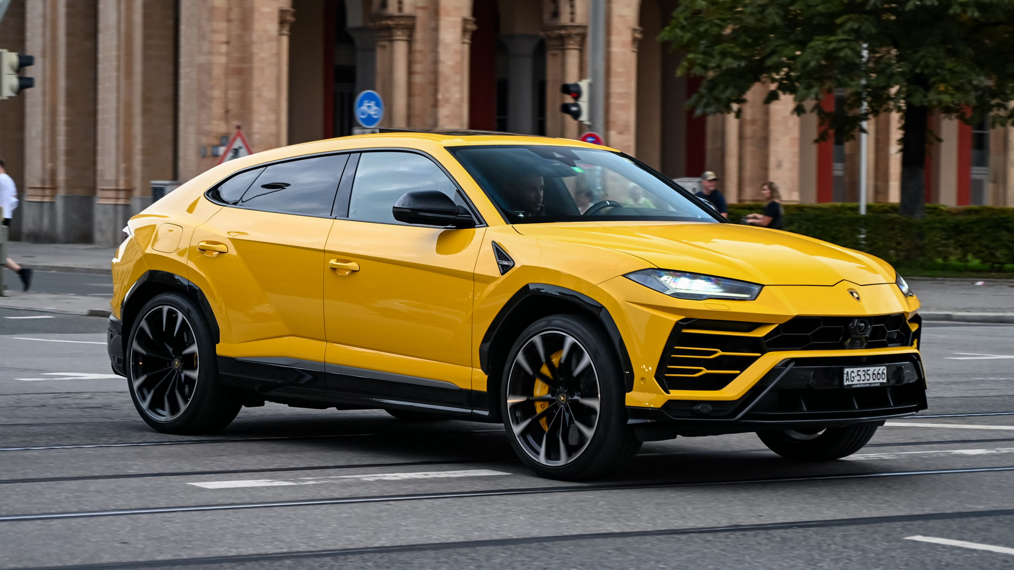 Lamborghini Urus - AG535666 (CH)