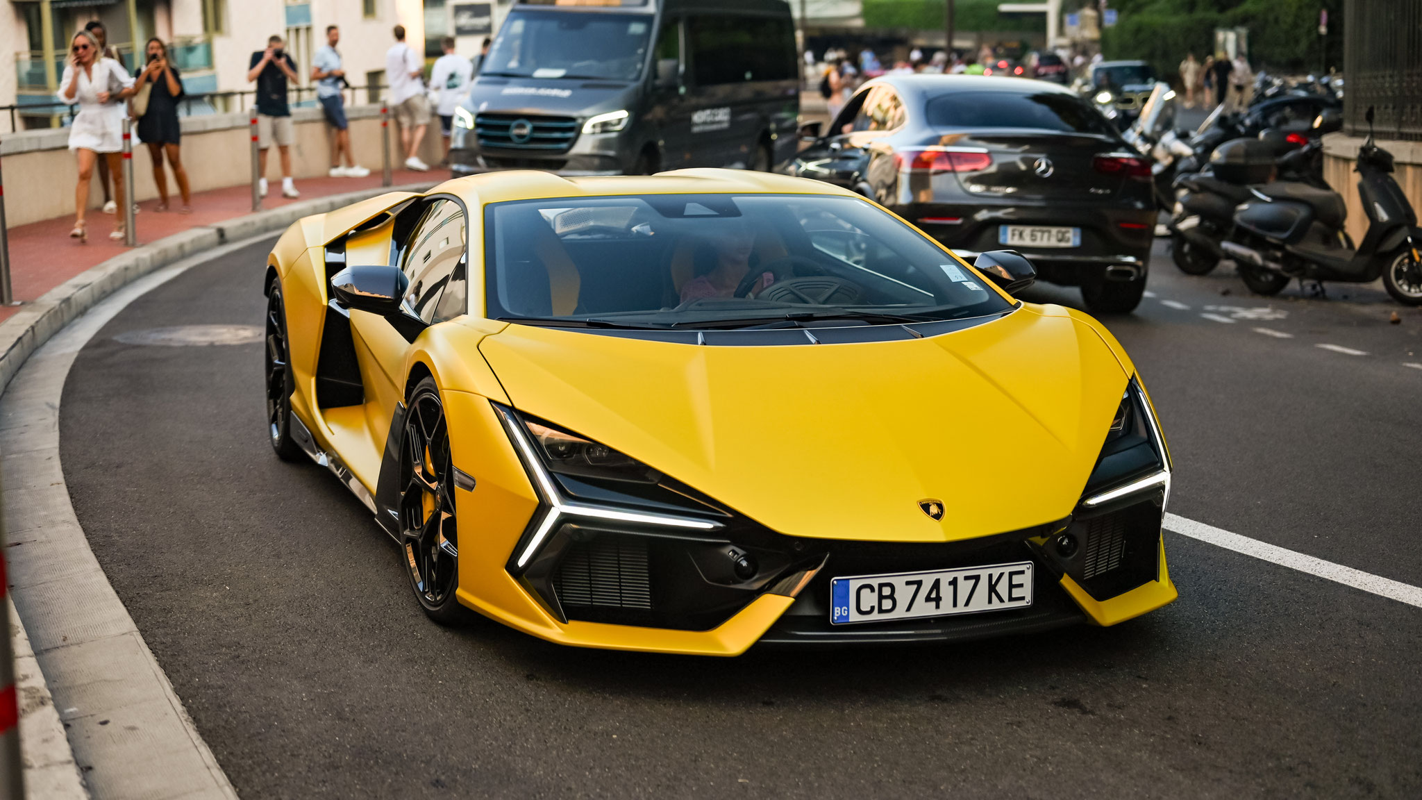 Lamboghini Revuelto - CB7417KE (BG)