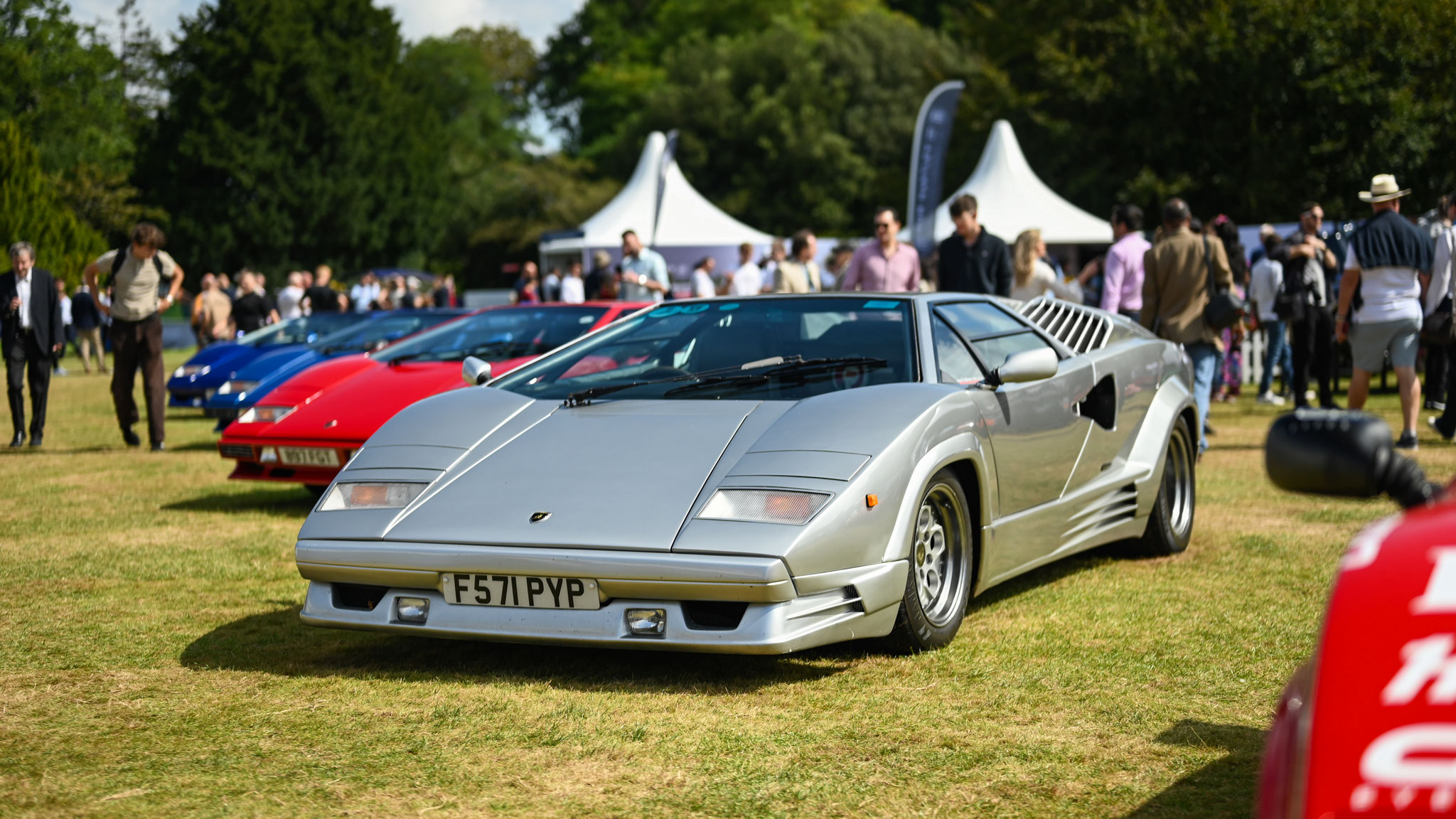 Lamborghini  Countach - F571PYP (GB)