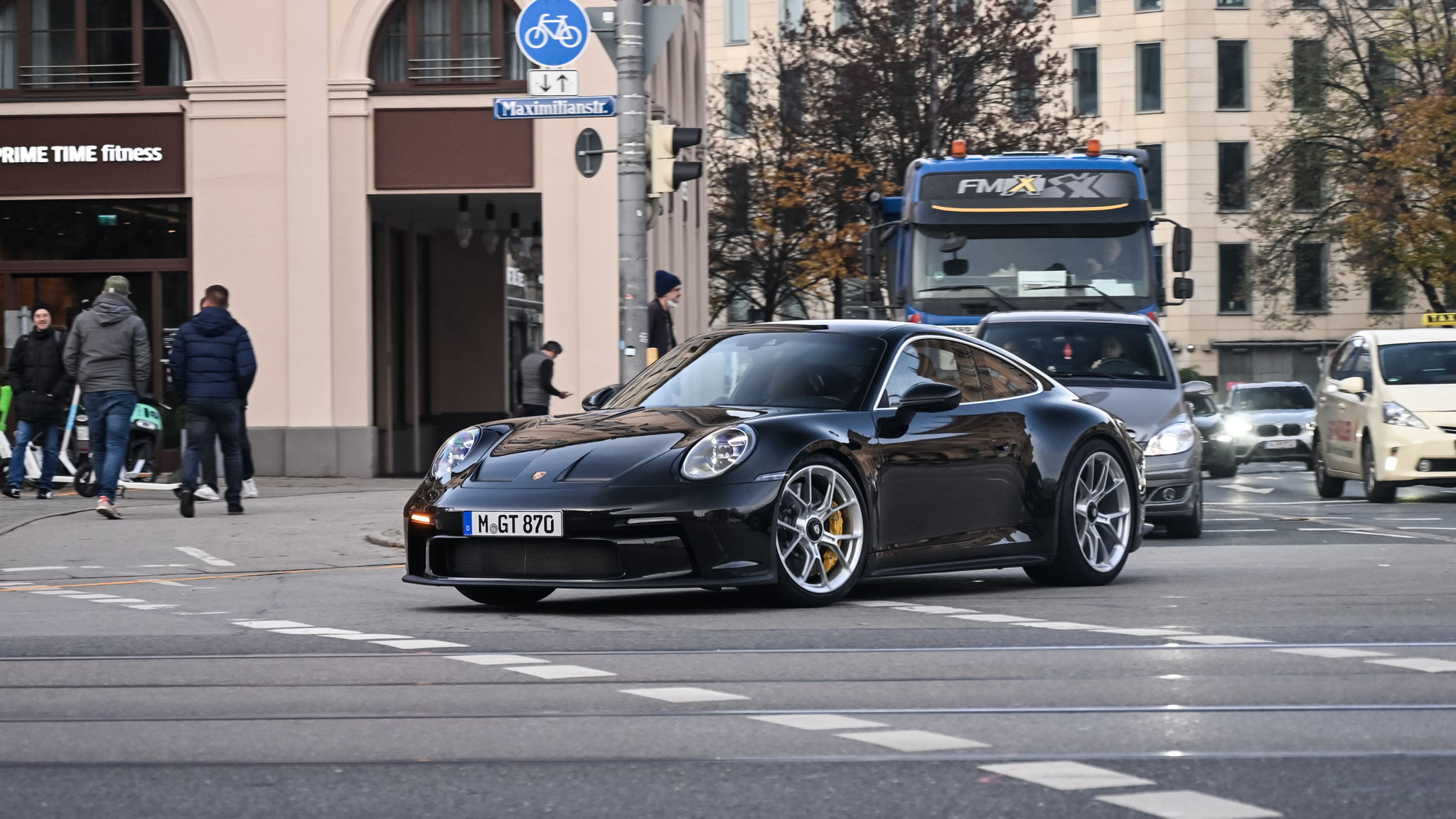Porsche 992 GT3 Touring - M-GT870