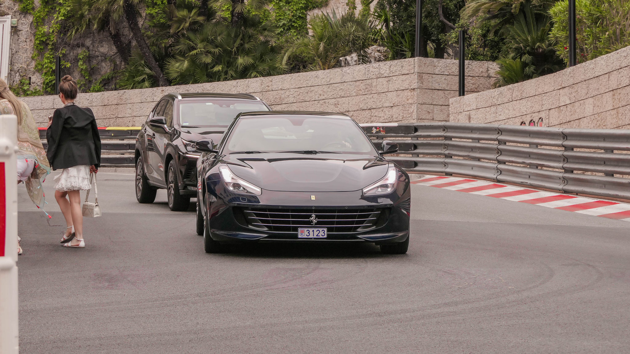Ferrari GTC4 Lusso - 3123 (MC)