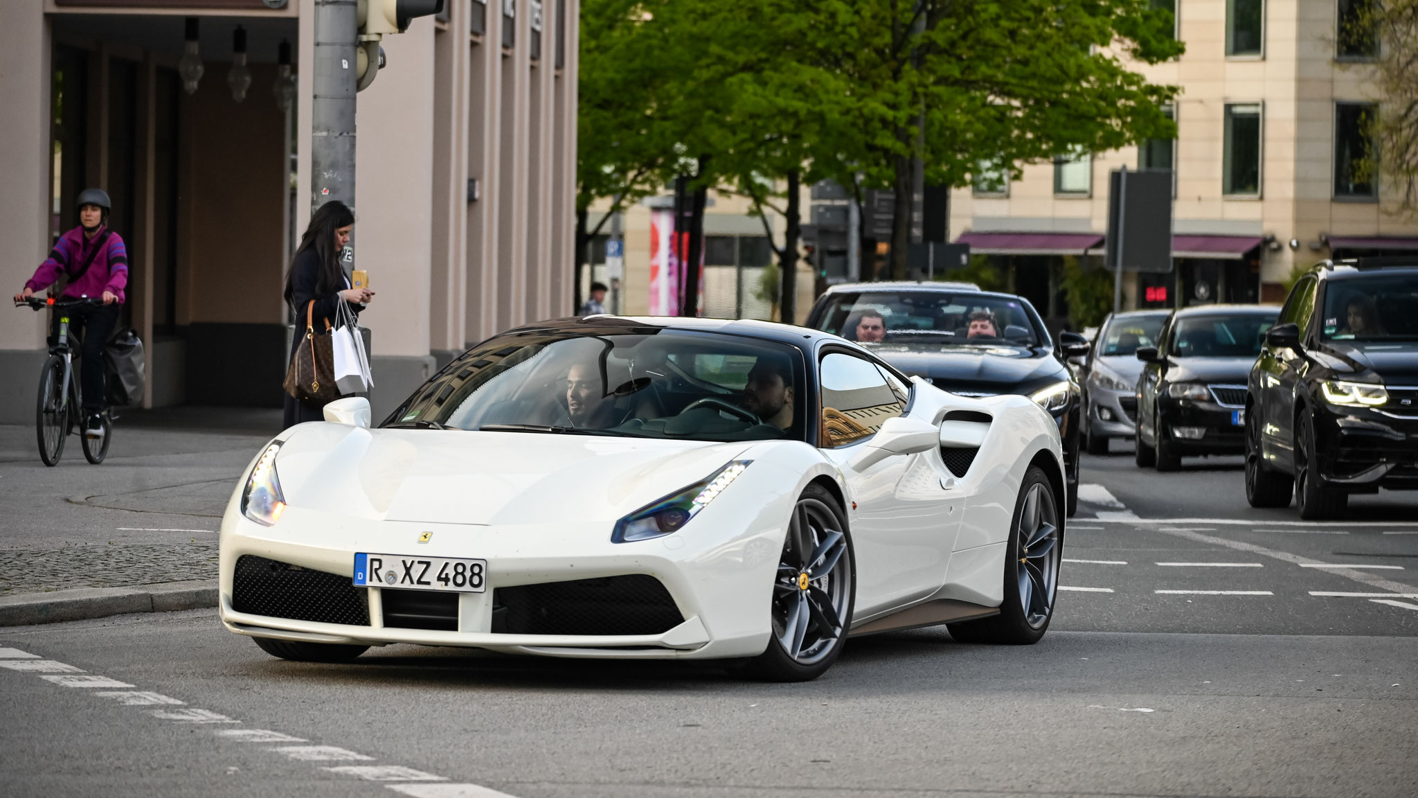Ferrari 488 Spider - R-XZ488