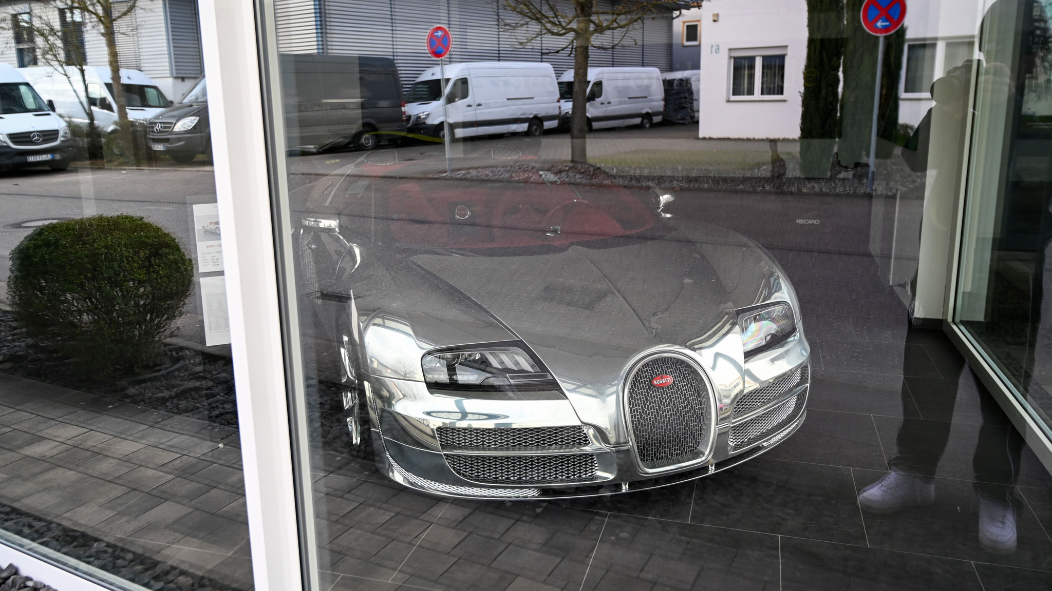 Bugatti Veyron Grand Sport Vitesse (KAQ)