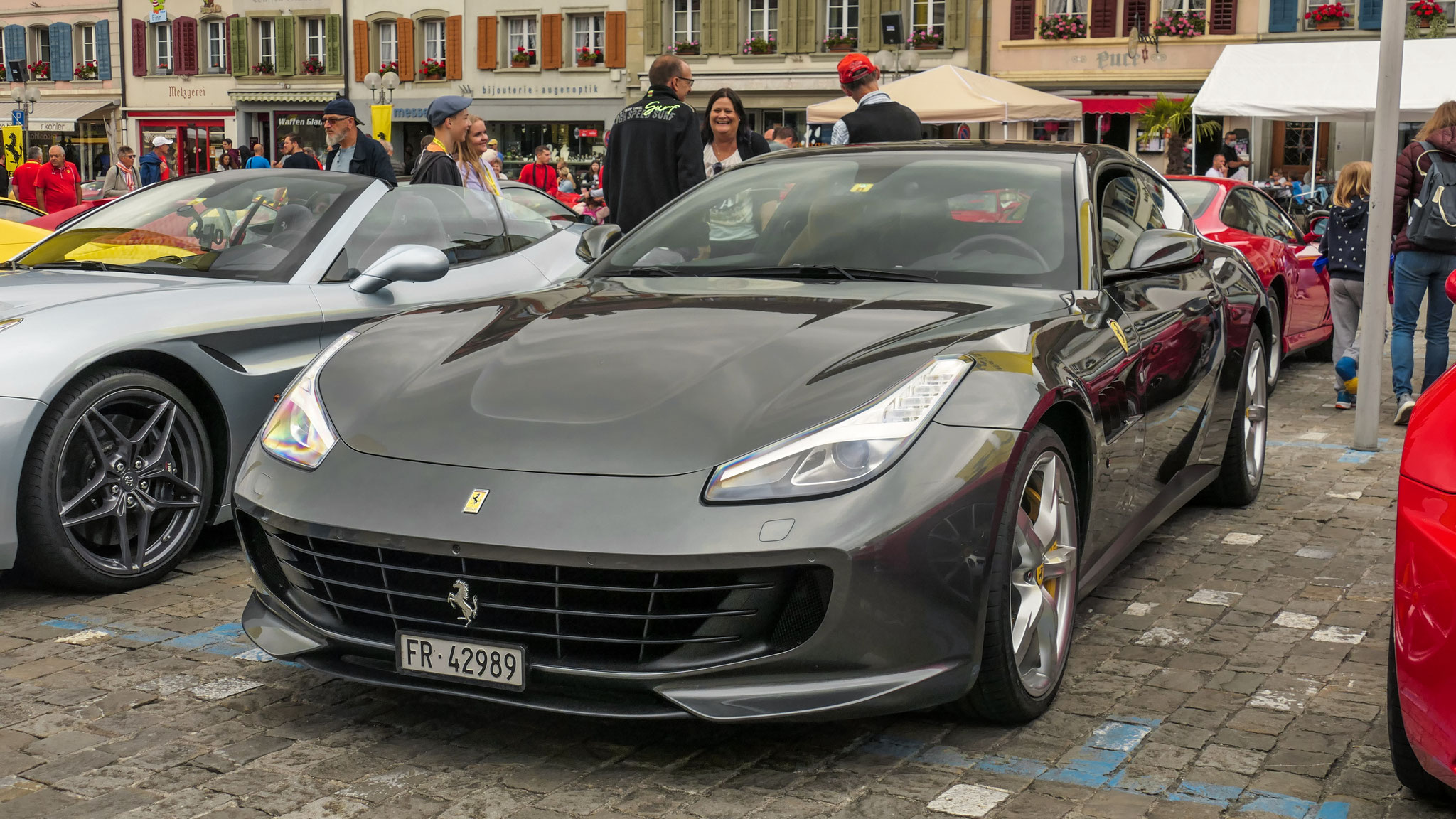 Ferrari GTC4 Lusso - FR42989 (CH)