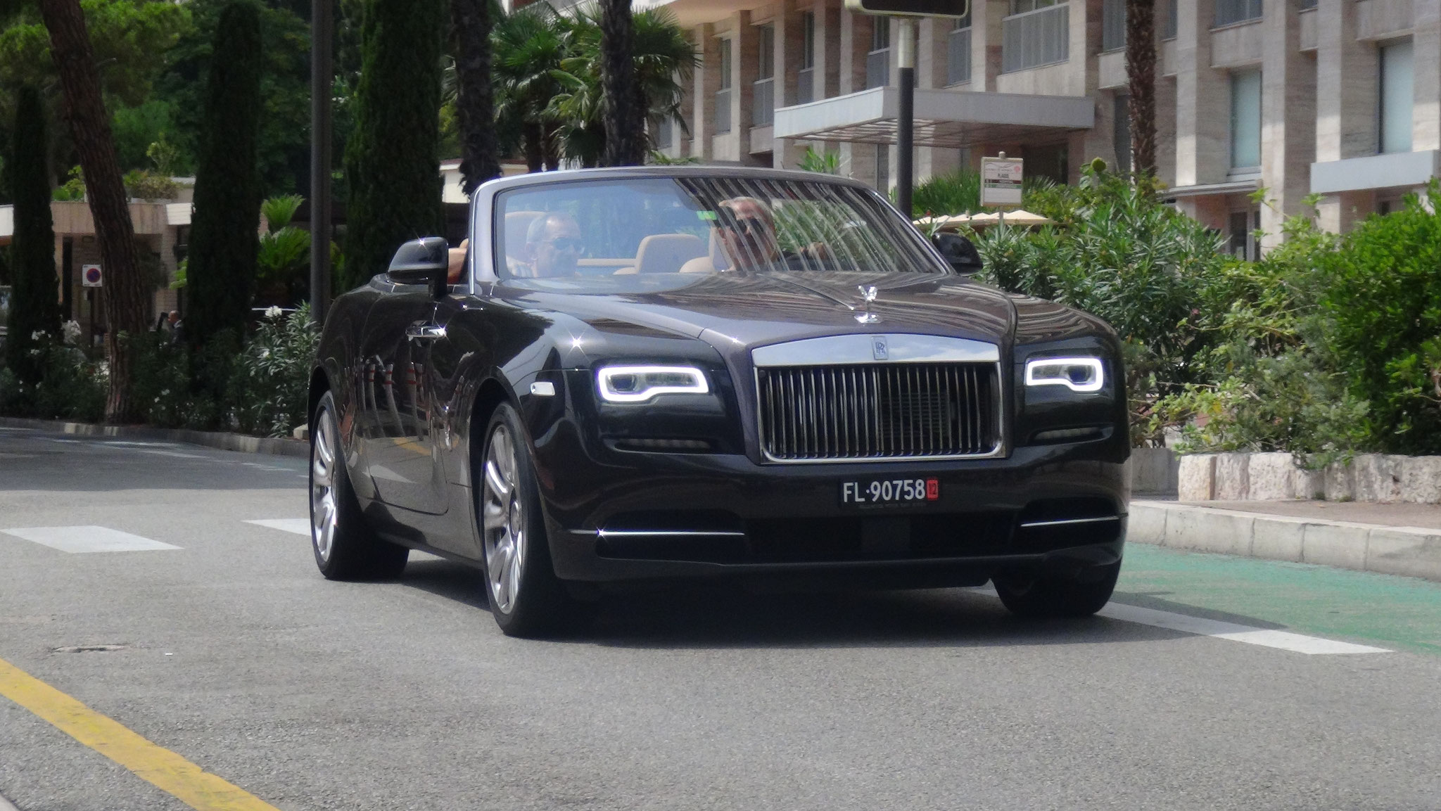 Rolls Royce Dawn - FL90758 (LIC)