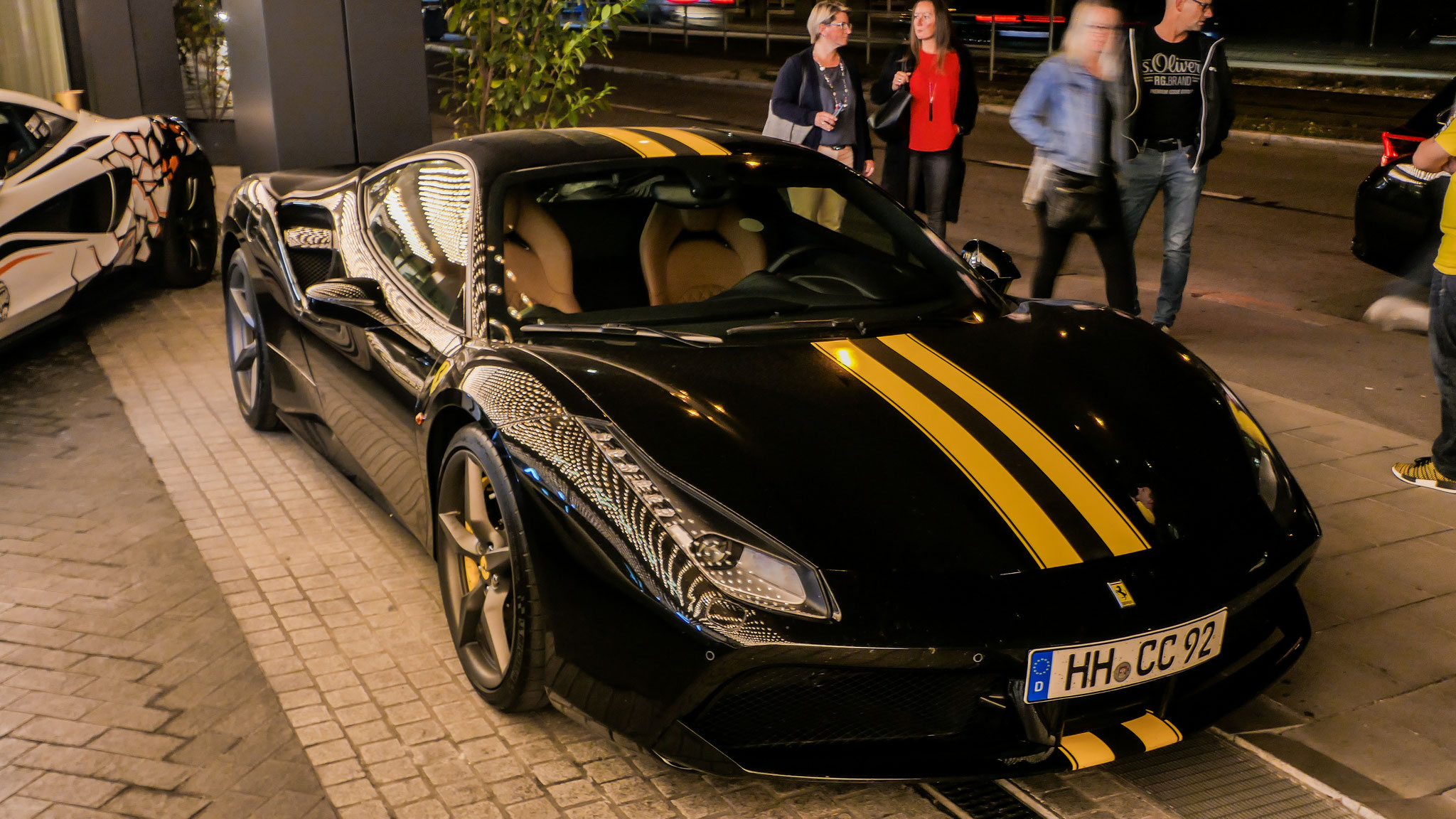 Ferrari 488 GTB - HH-CC92