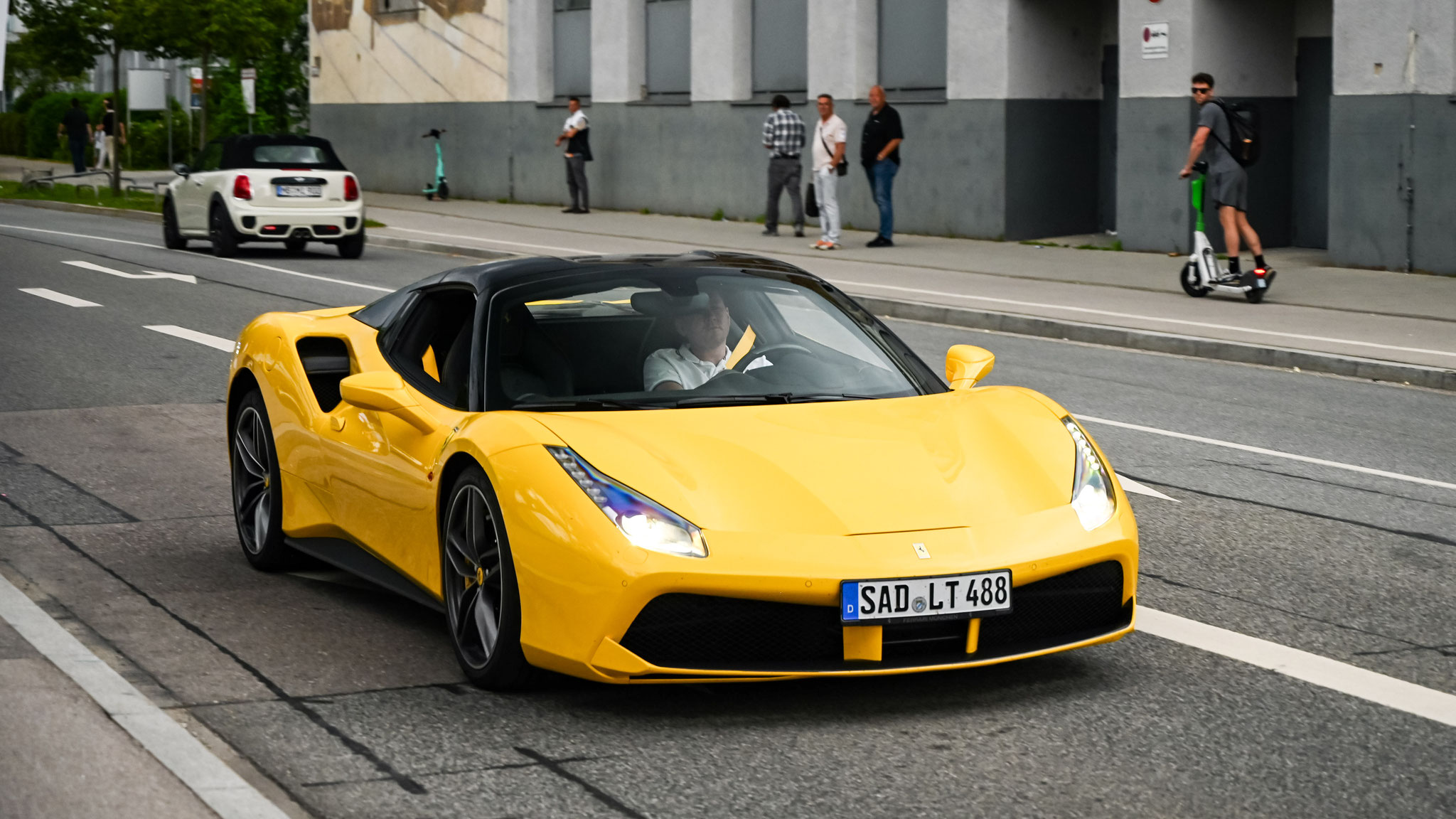 Ferrari 488 Spider - SAD-LT488