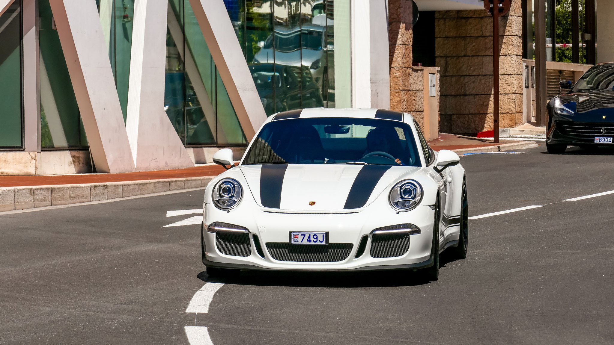 Porsche 911 R - 749J (MC)