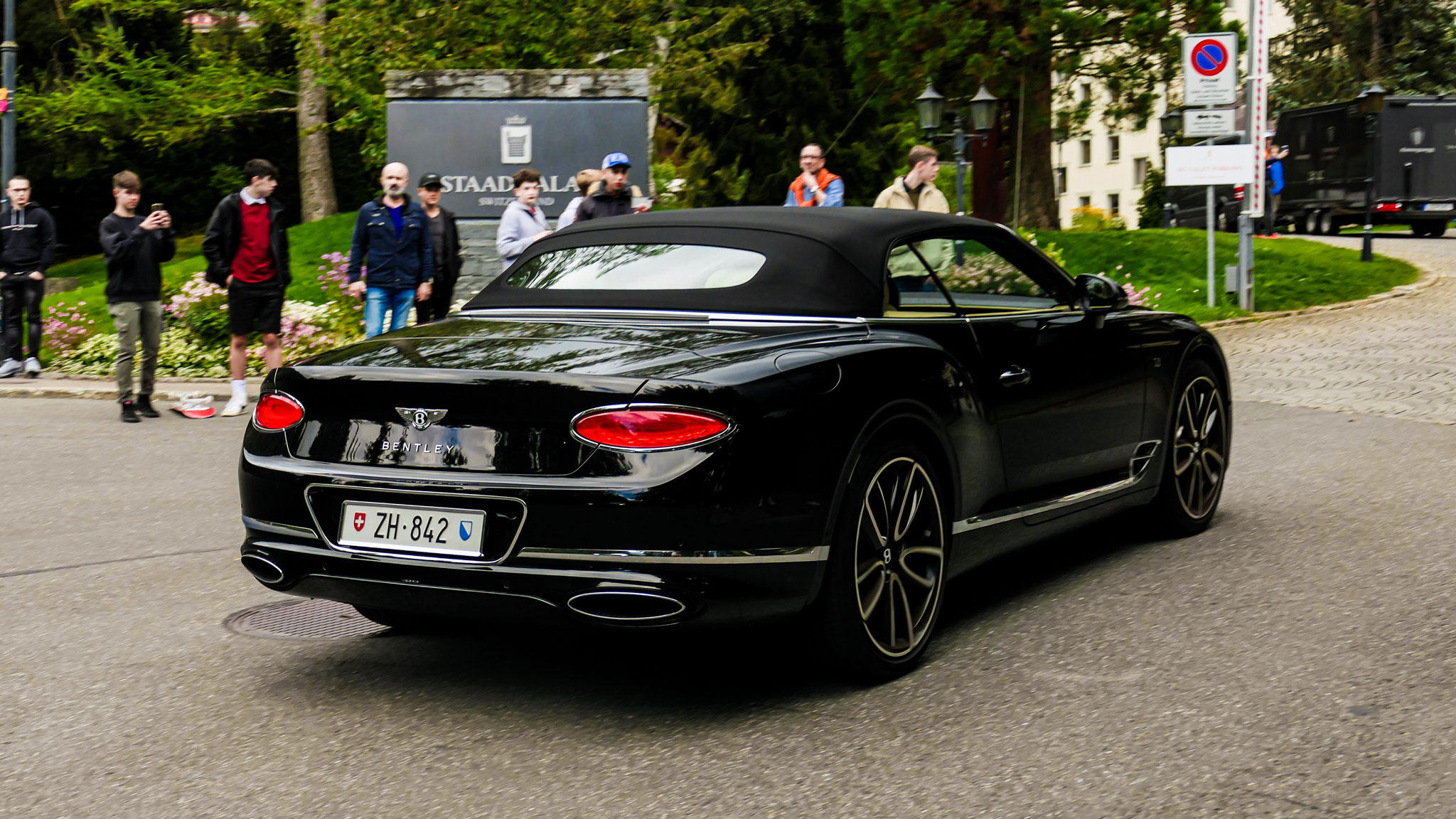 Bentley Continental GTC - ZH842 (CH)