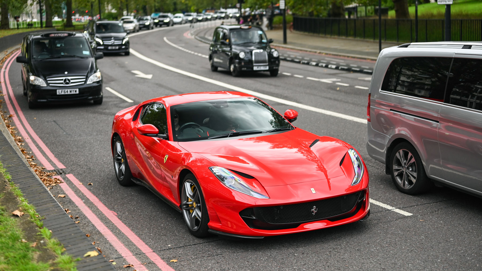 Ferrari 812 Superfast - 6YU (GB)