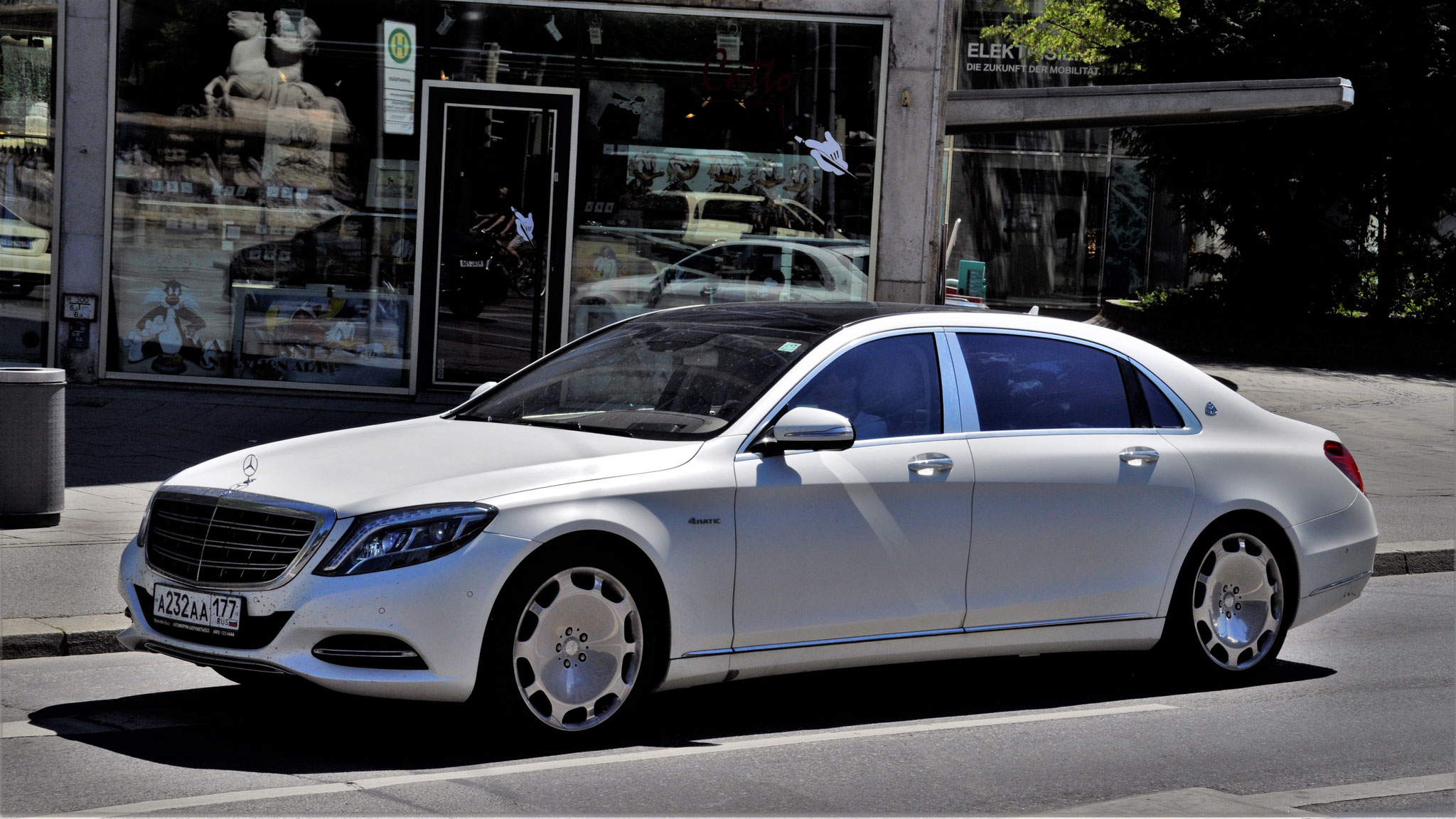 Mercedes Maybach S500 - A232AA-177 (RUS)