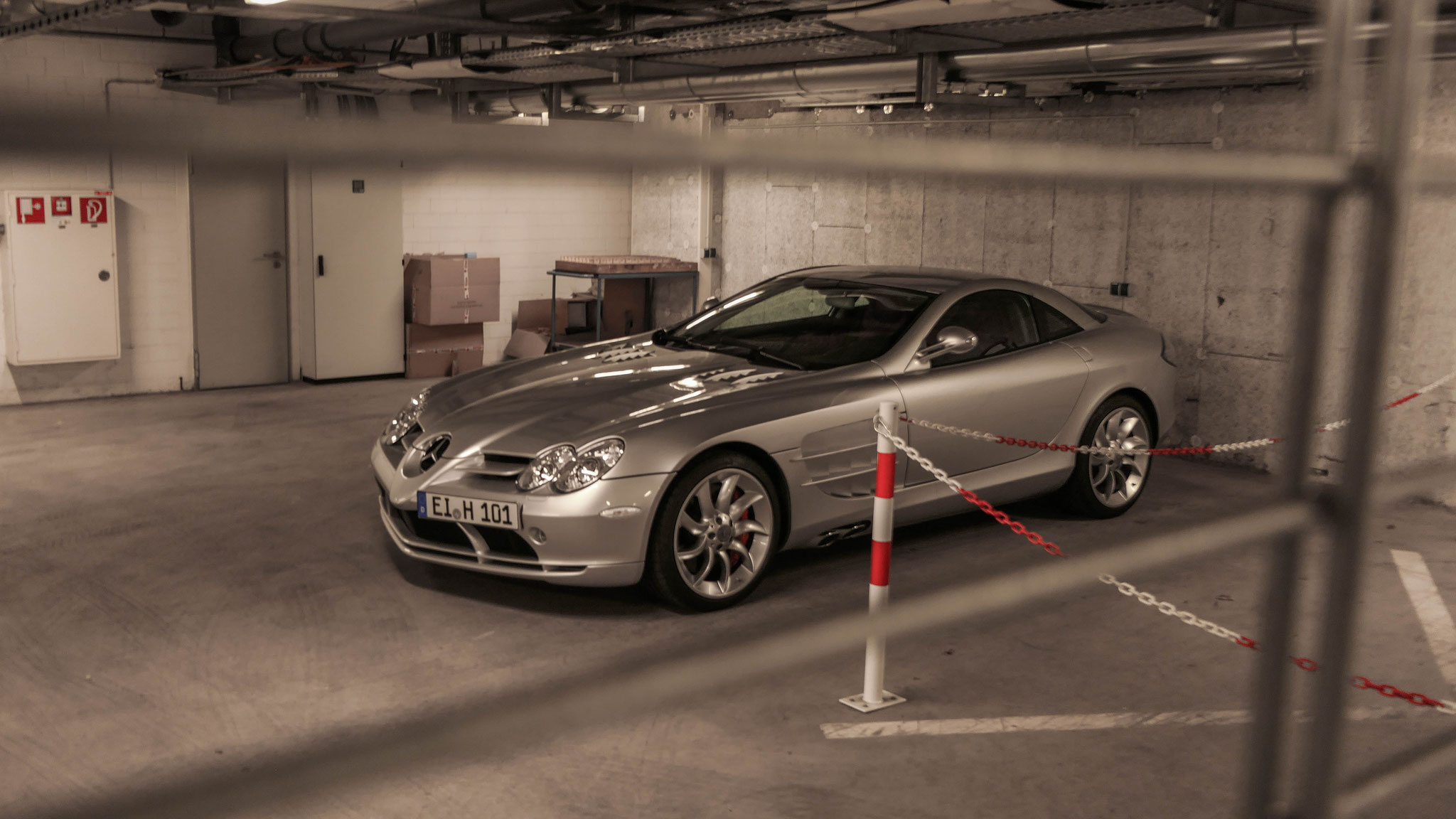 Mercedes McLaren SLR -EI-H101
