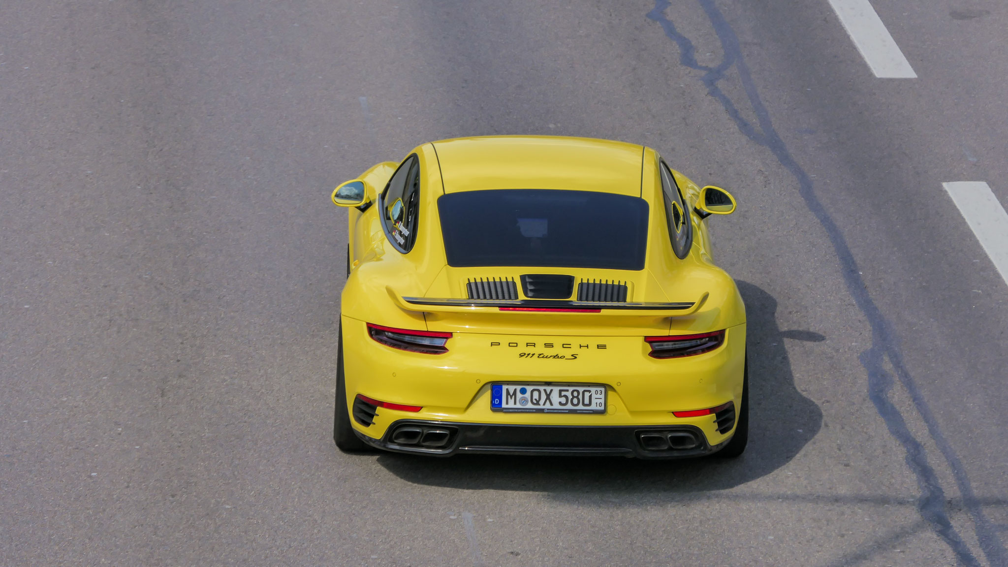 Porsche 911 Turbo S - M-QX580