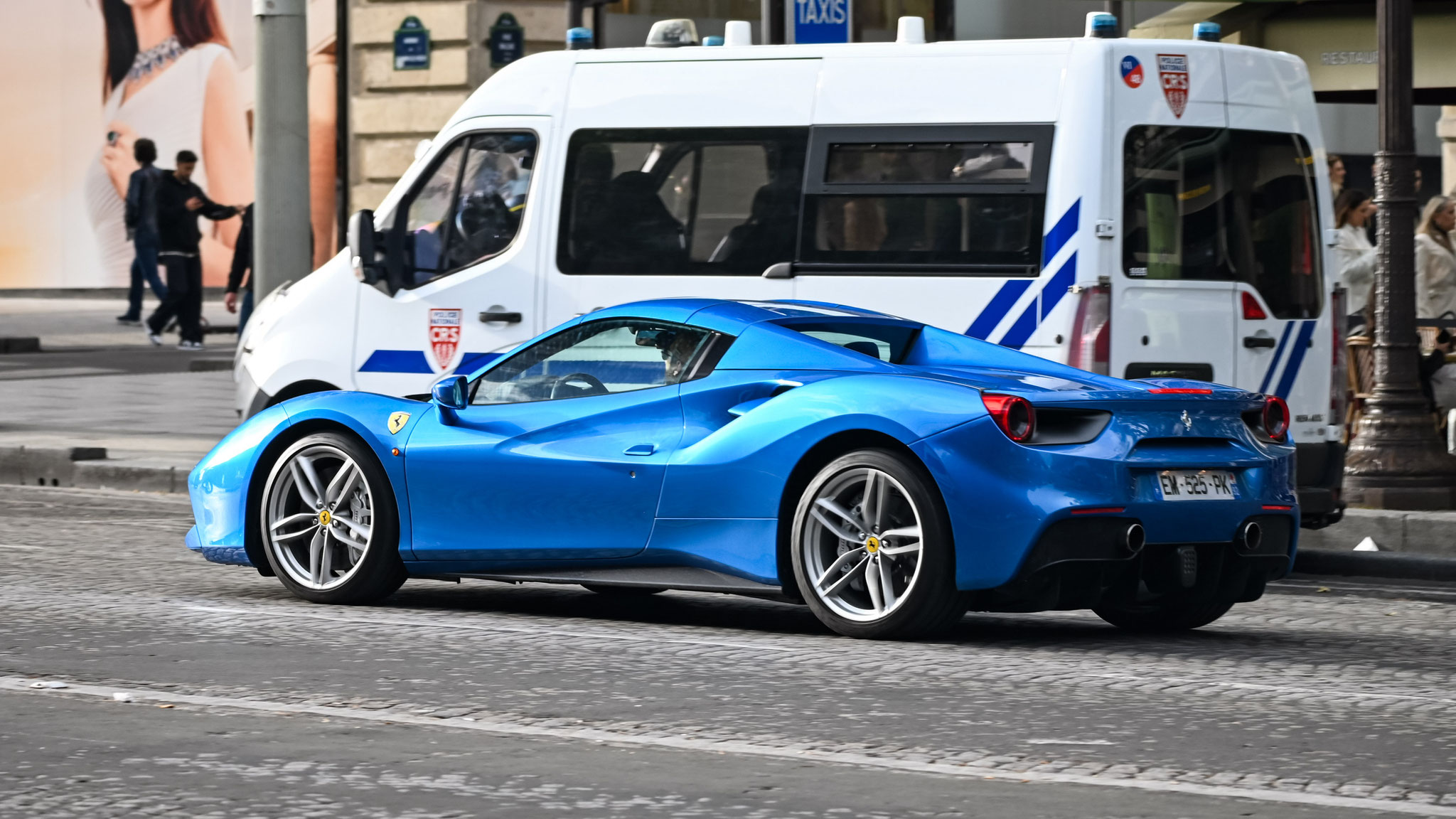 Ferrari 488 Spider - EM525PK-32 (FRA)
