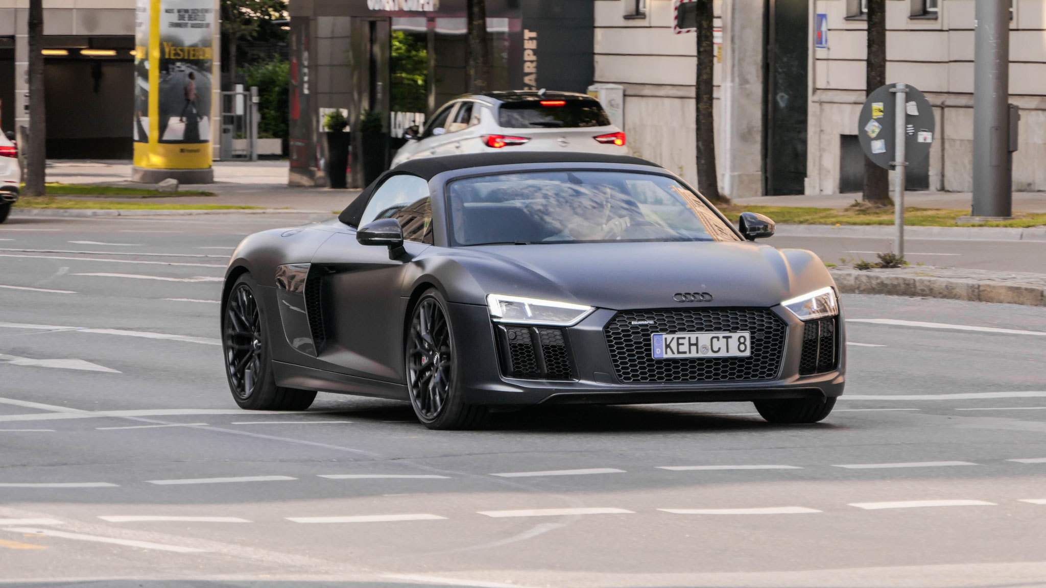 Audi R8 V10 Spyder - KEH-CT8