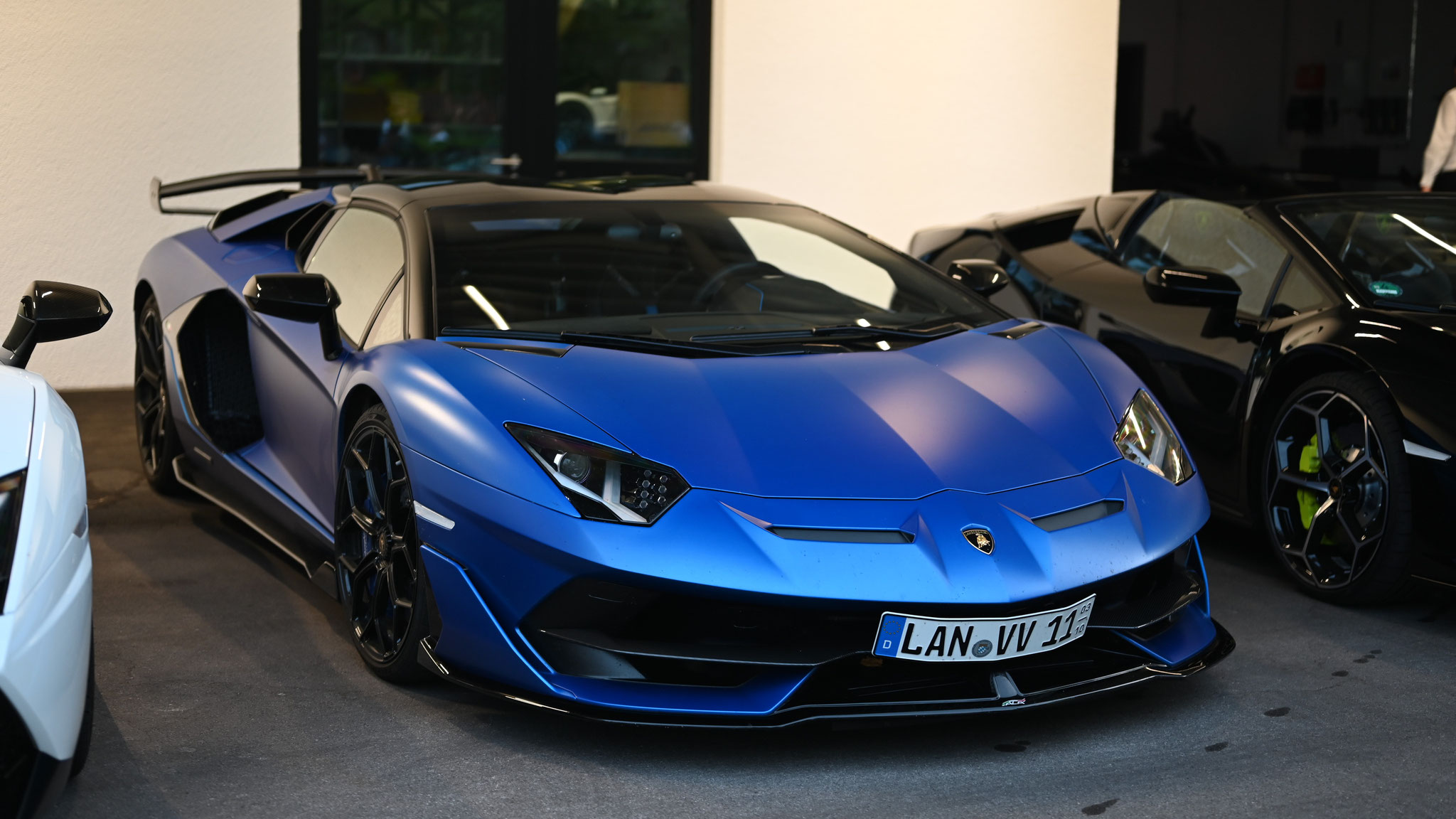 Lamborghini Aventador SVJ Roadster - LAN-VV11