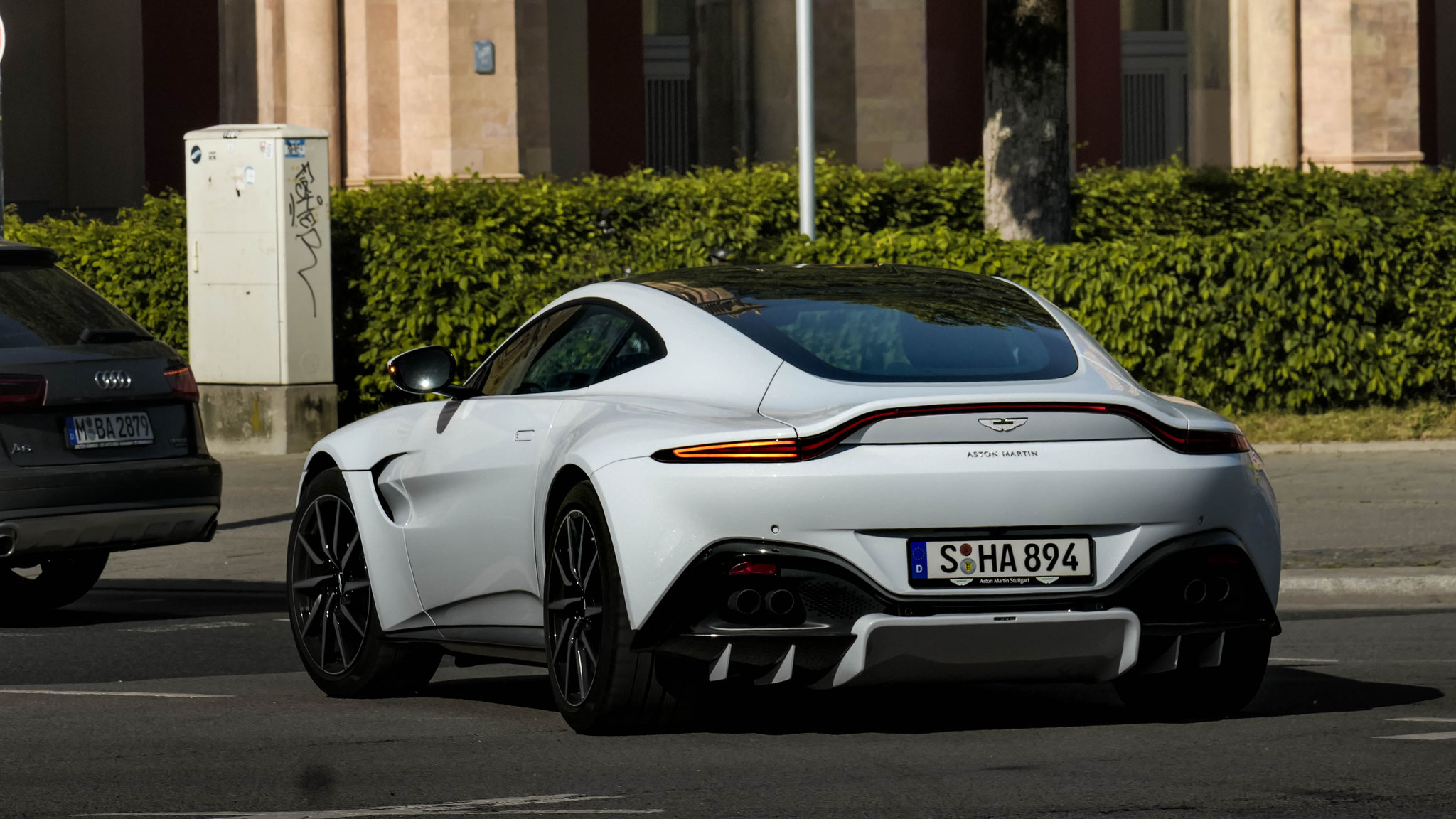 Aston Martin Vantage - S-HA894