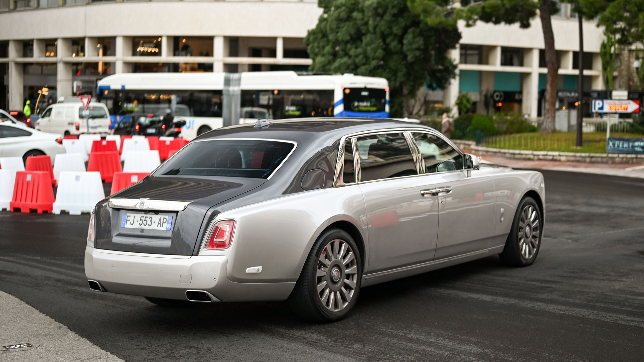 Rolls Royce Phantom - FJ553AP-06 (FRA)