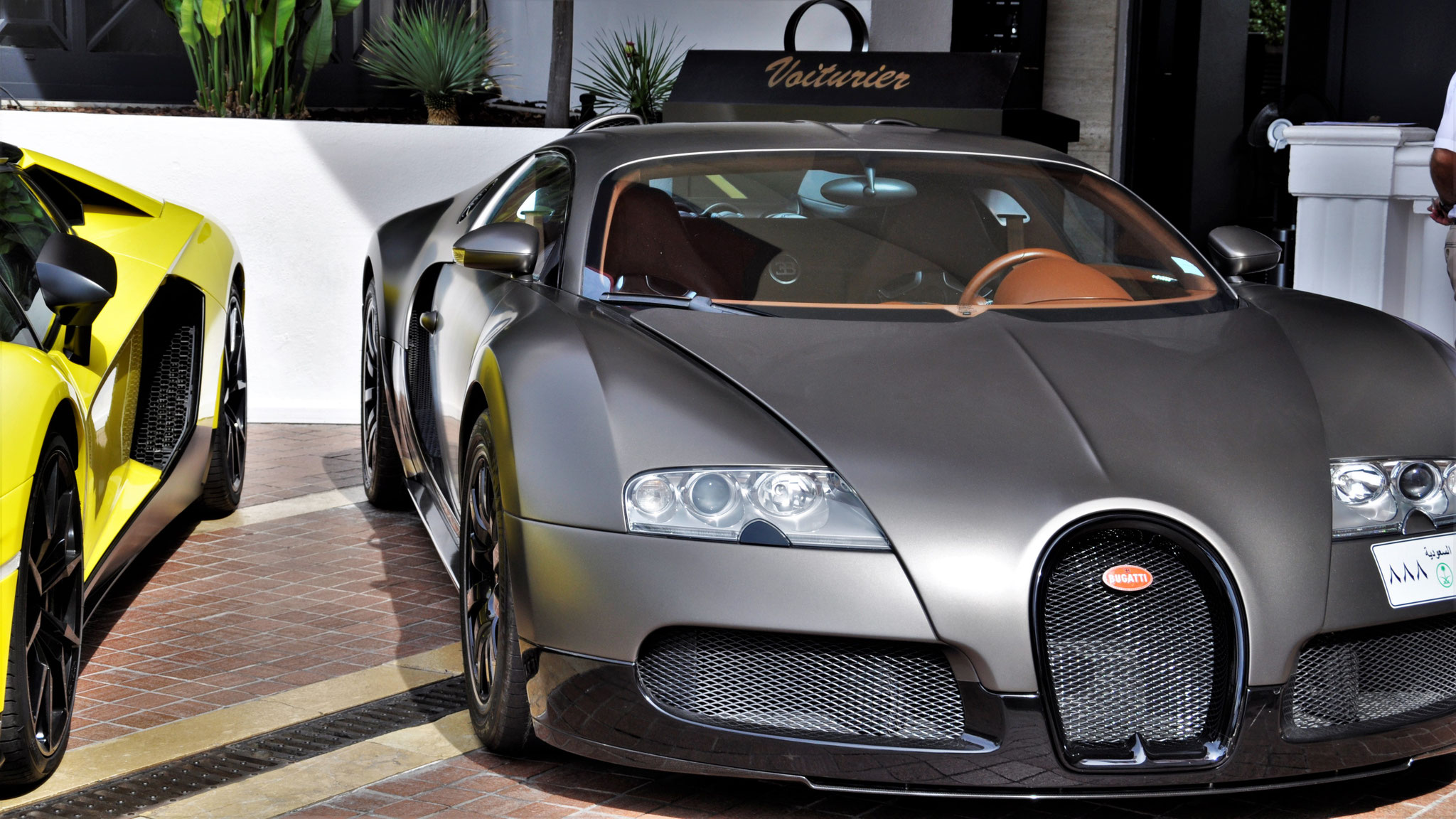 Bugatti Veyron 16.4 - 888LLL (KWT)