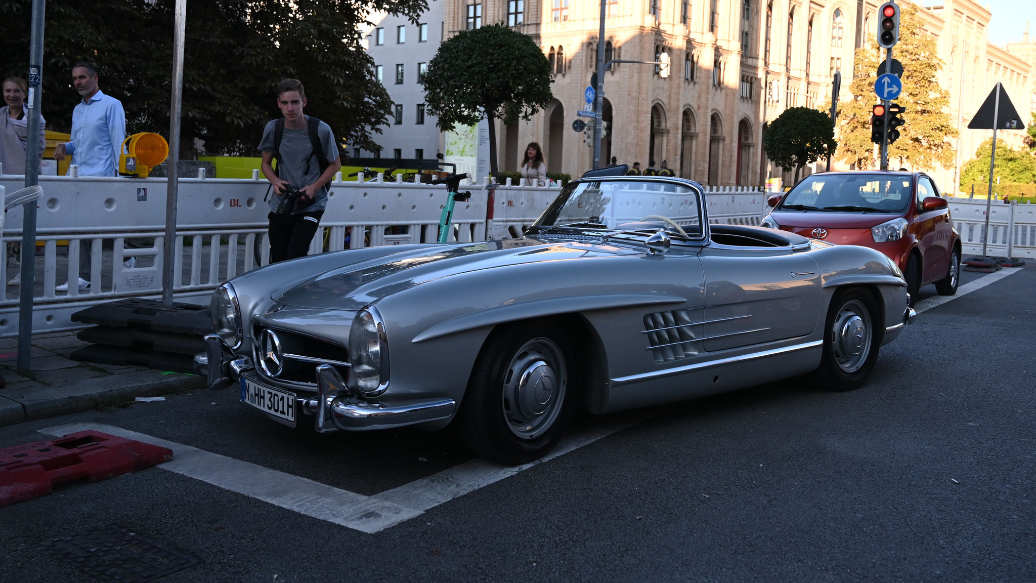 Mercedes 300SL Roadster - M-HH301H