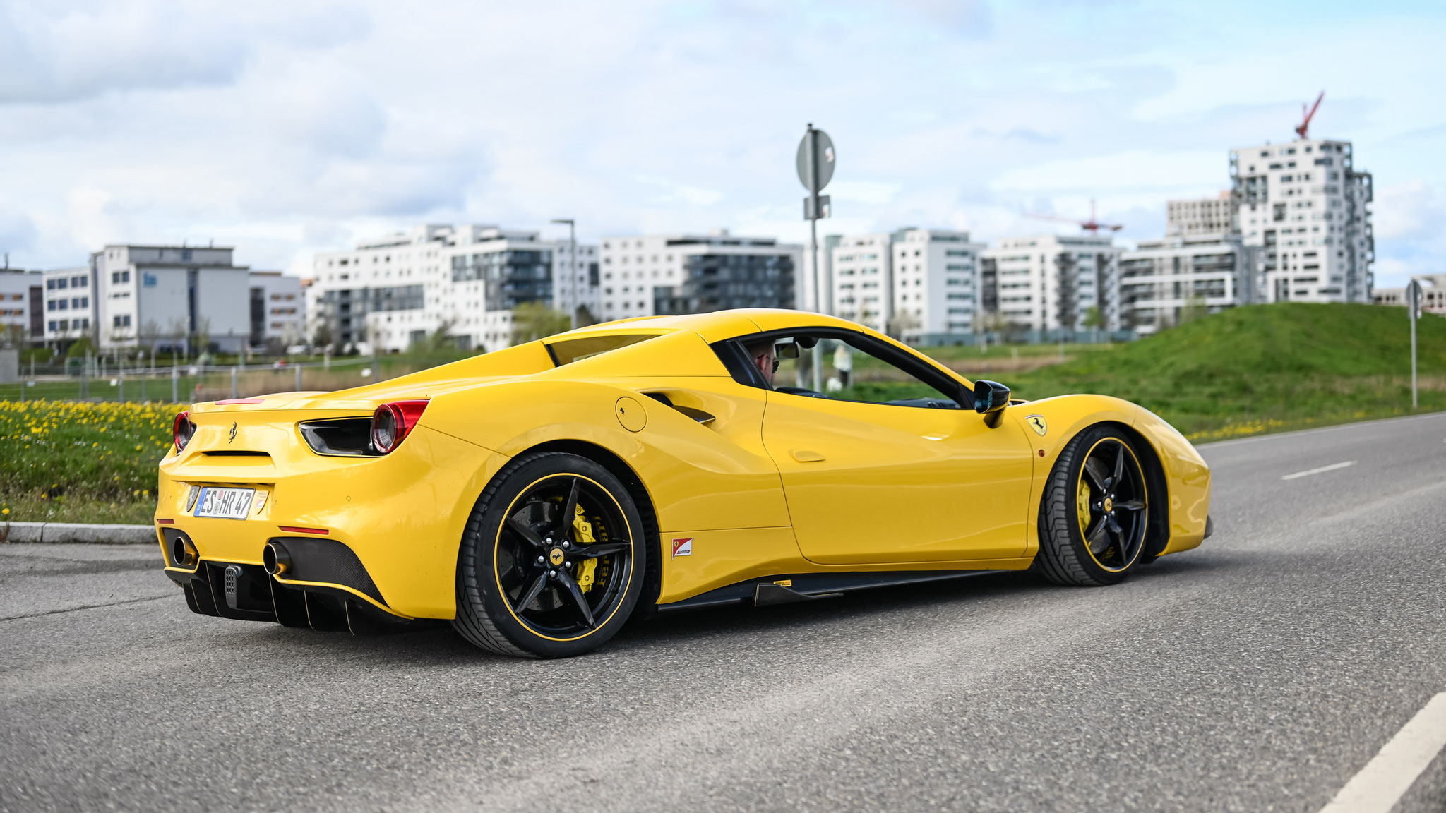 Ferrari 488 Spider - ES-HR47